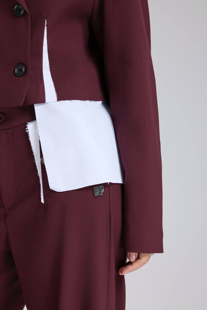Kadın Broş Detaylı Kruvaze Pis Dikim Tasarım Blazer Ceket