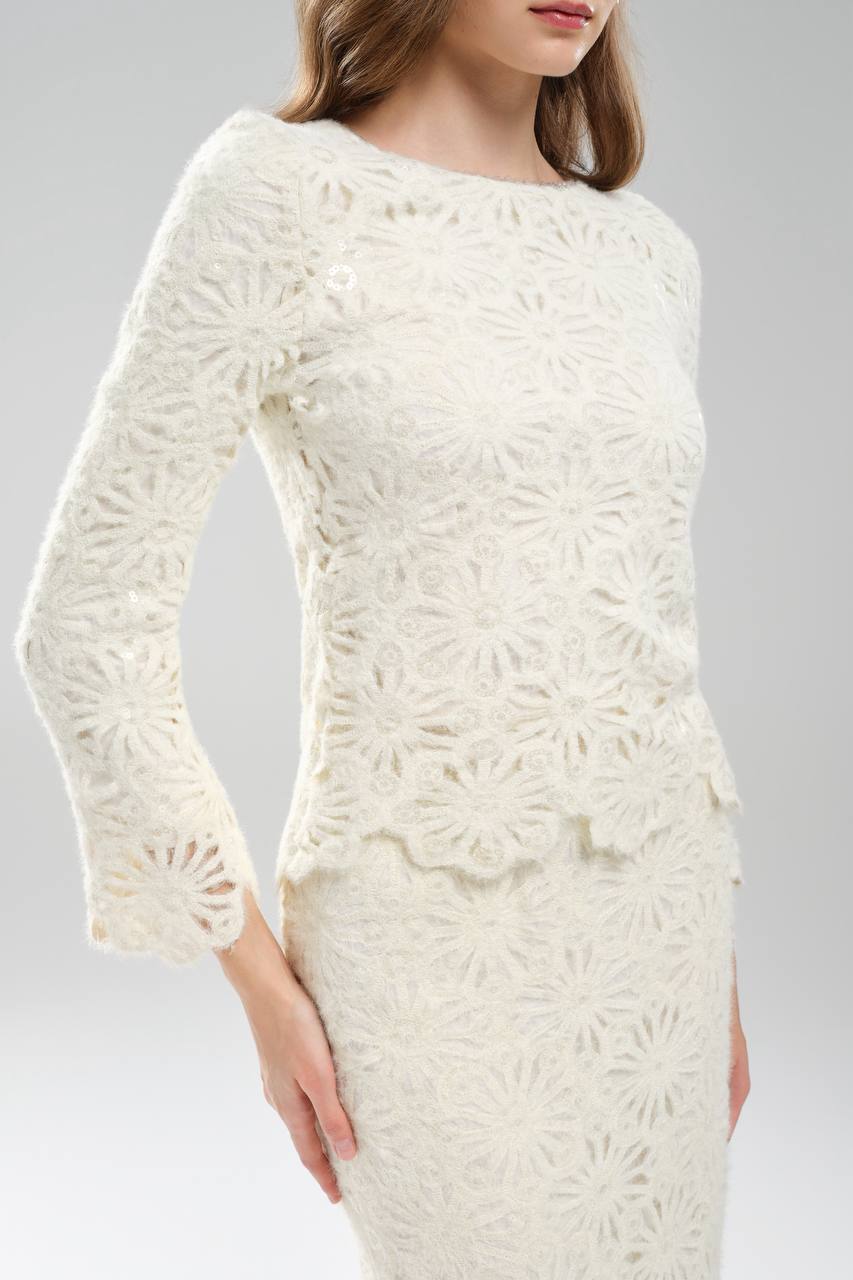 Kadın İki Parça Etek ve Bluz Triko İçi Astarlı Yakası El İşlemeli Tasarım Triko Takım