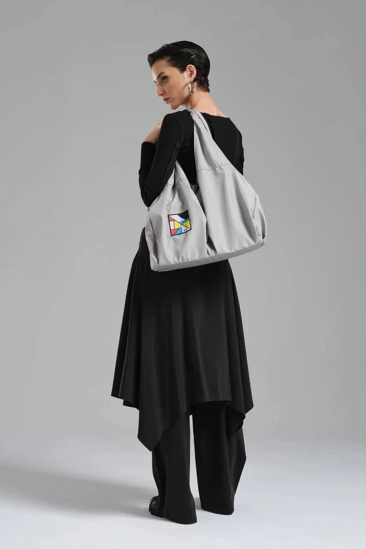 Kadın Dokuma Etiket Detaylı Askılı Tasarım Çanta