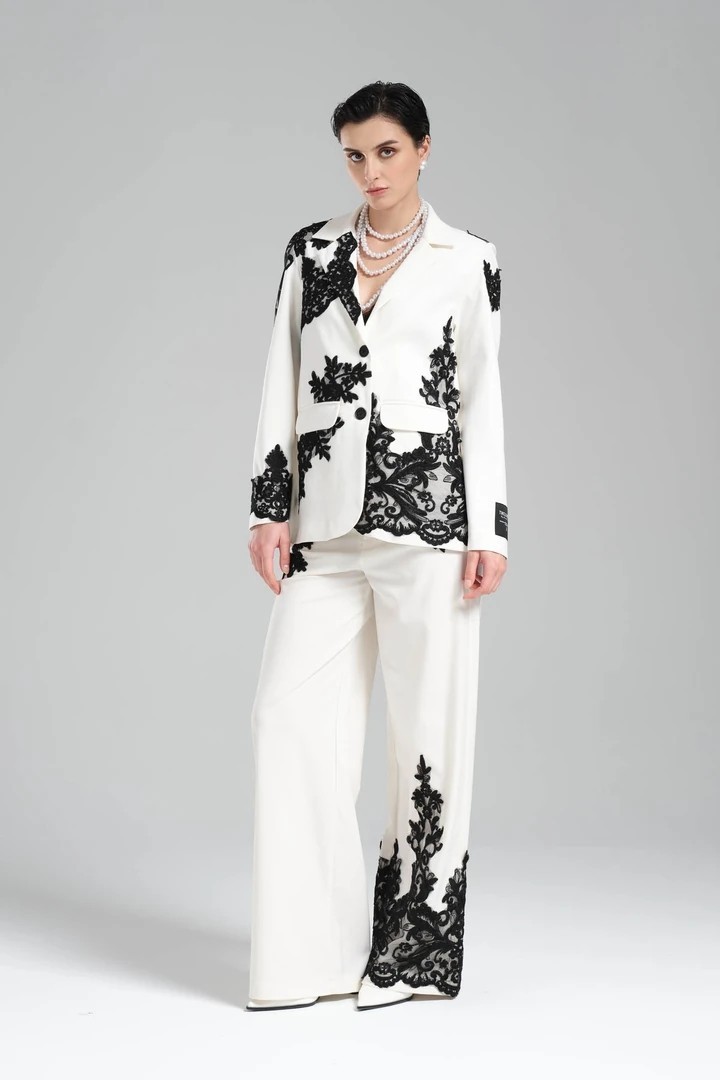 Women's Lace Applique Design Blazer Jacket