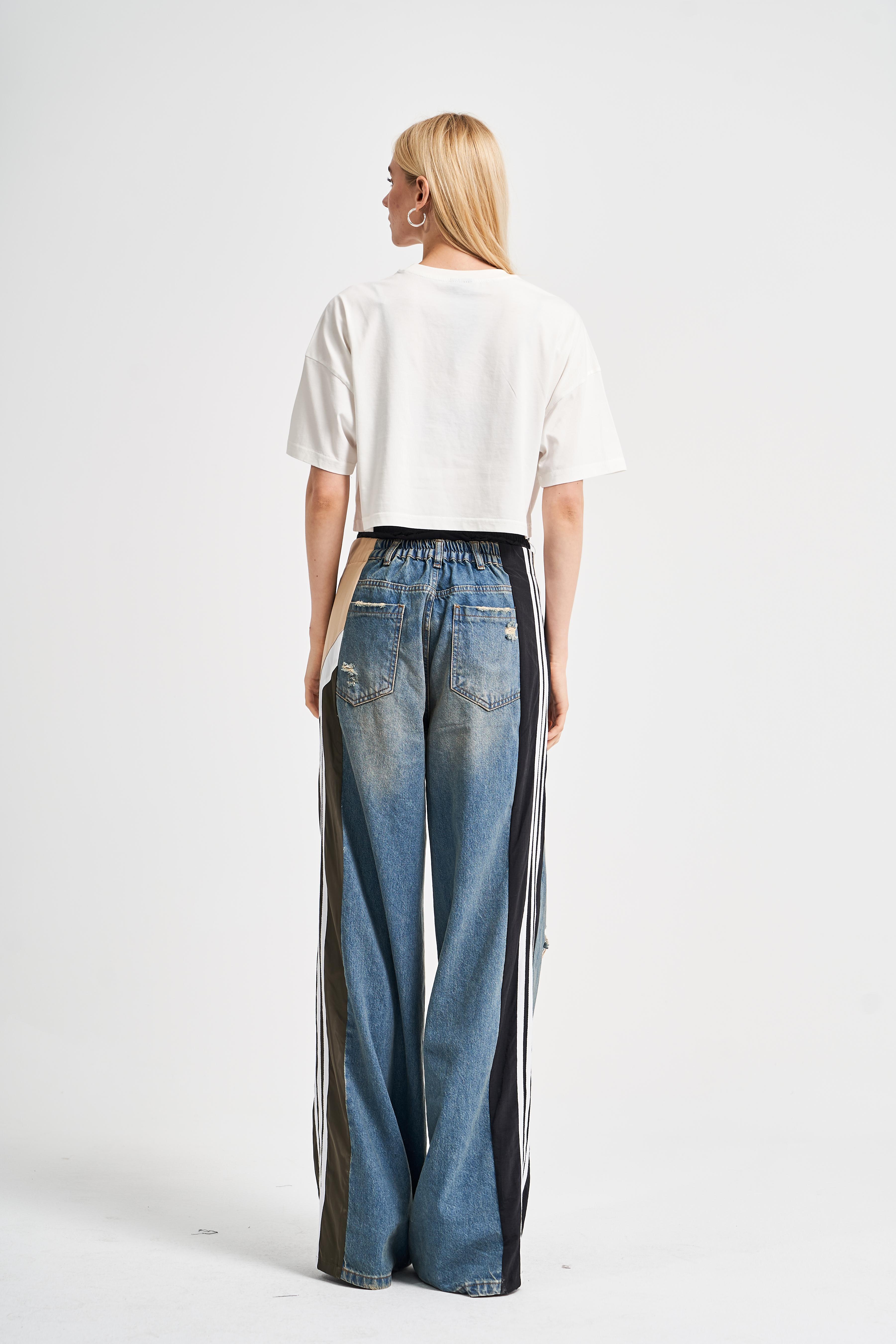 Denim Logo Aplikeli Tasarım Kadın Crop Tshirt