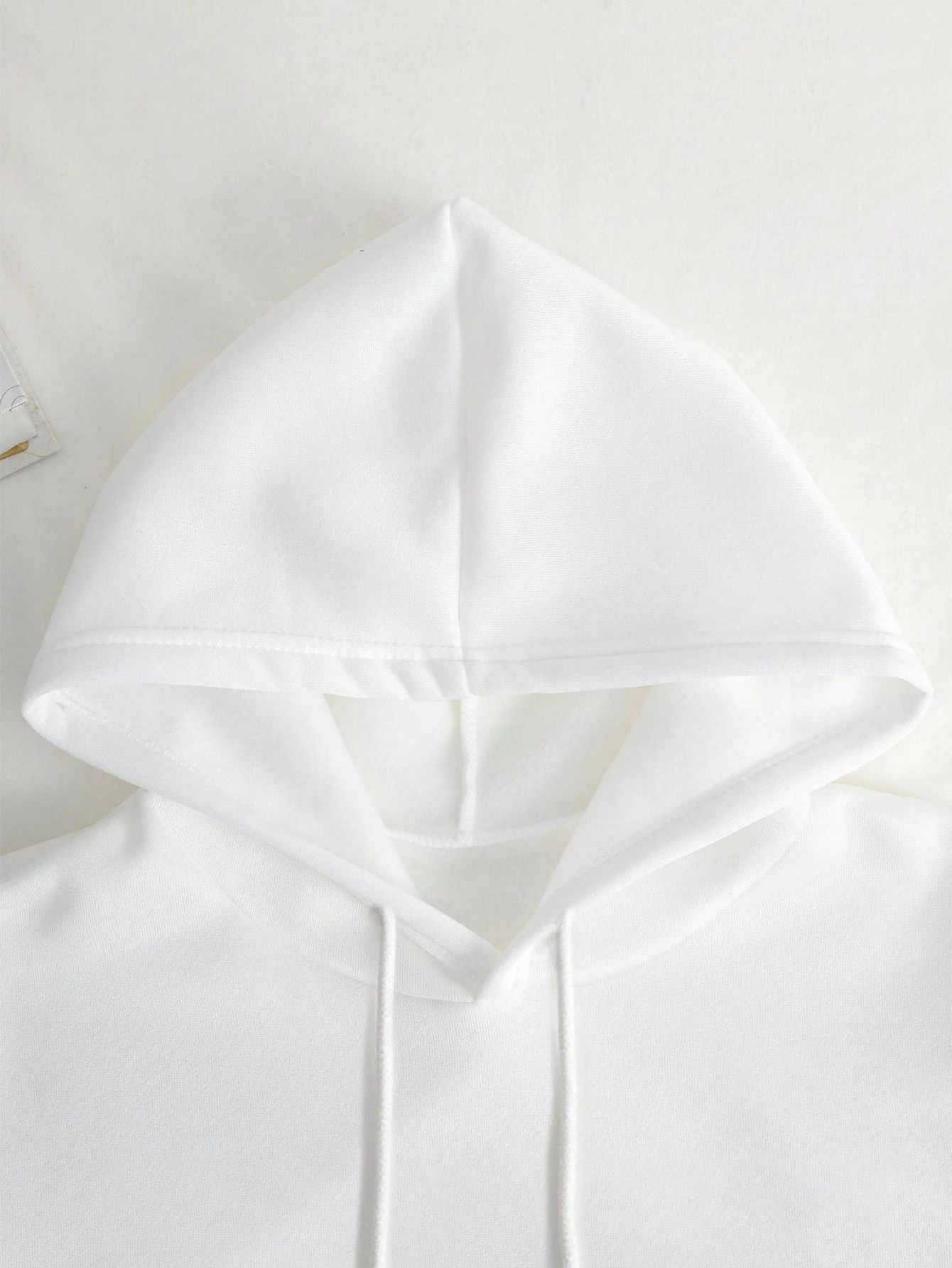 GÜMÜŞ KURDELE BASKILI HOODİE - beyaz