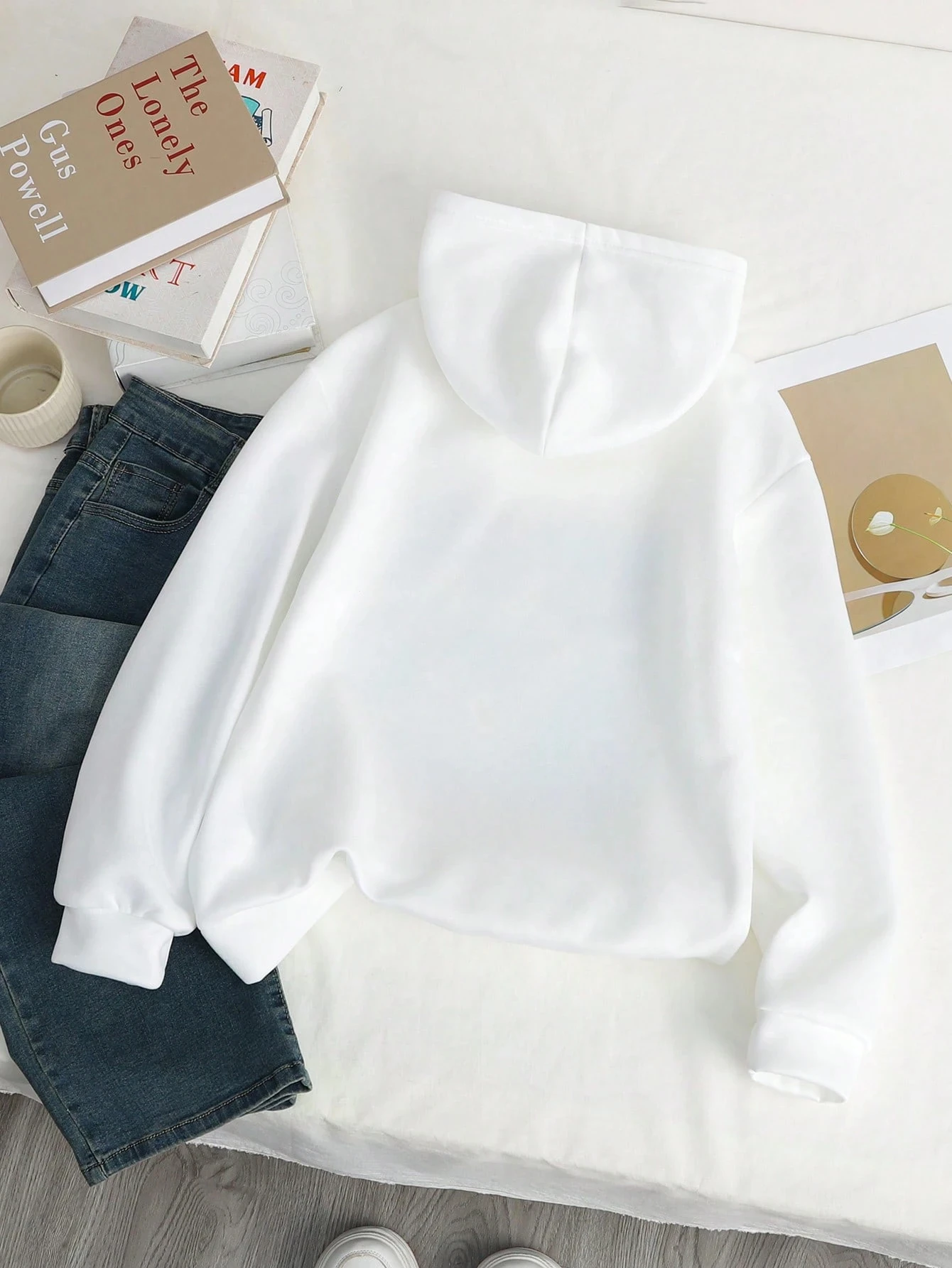 GÜMÜŞ KURDELE BASKILI HOODİE - beyaz