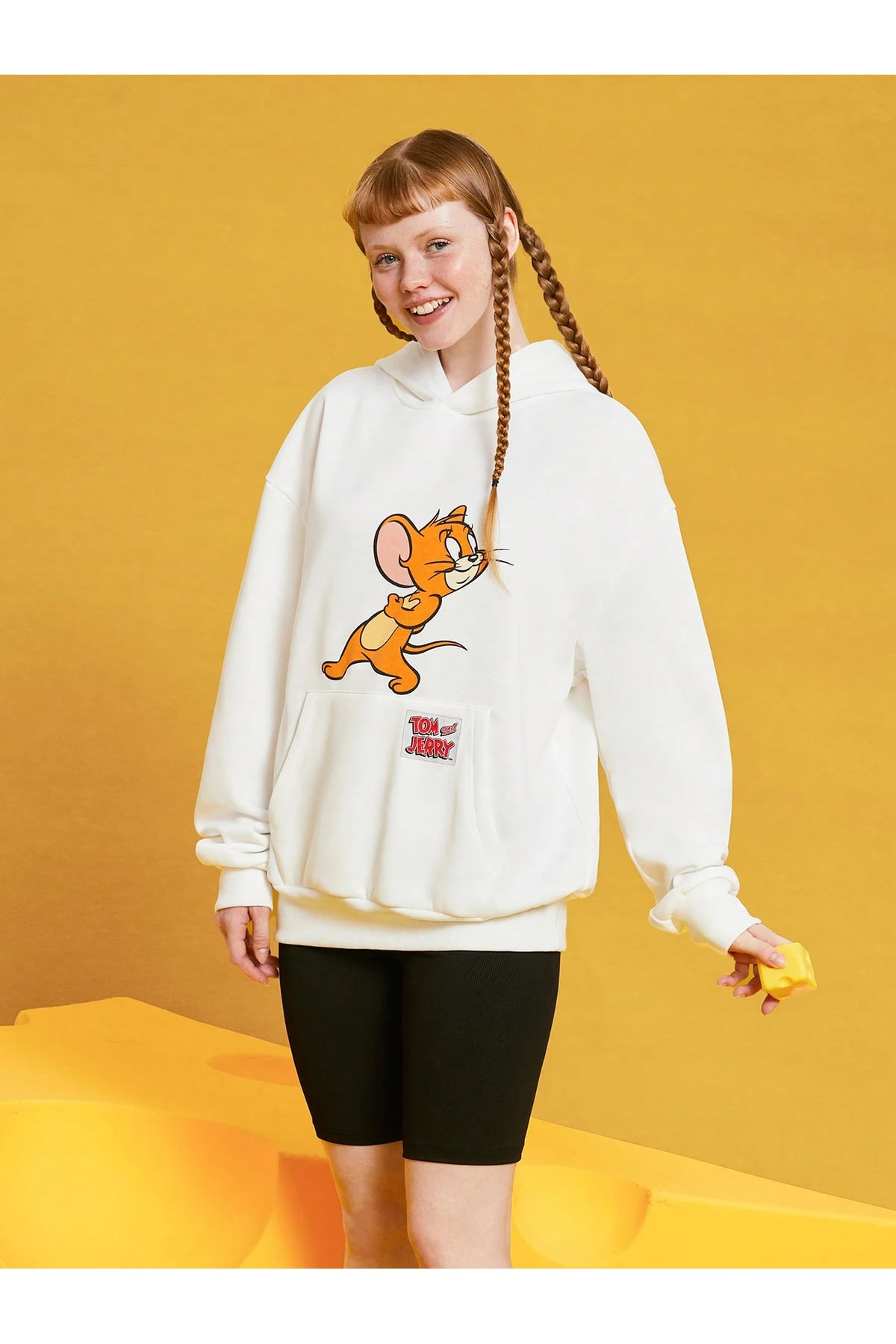 Tom ve Jerry Karakterli Beyaz Hoodie Seti – Çiftler İçin Eğlenceli Karikatür Tasarım sweatshirt