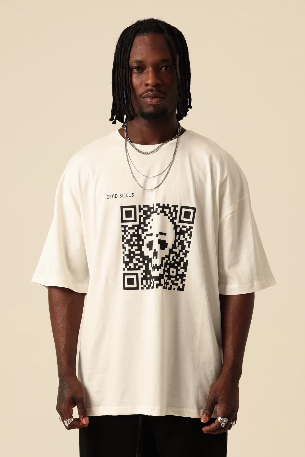 Dead Souls Yazılı Karekod Kuru Kafa T-shirt