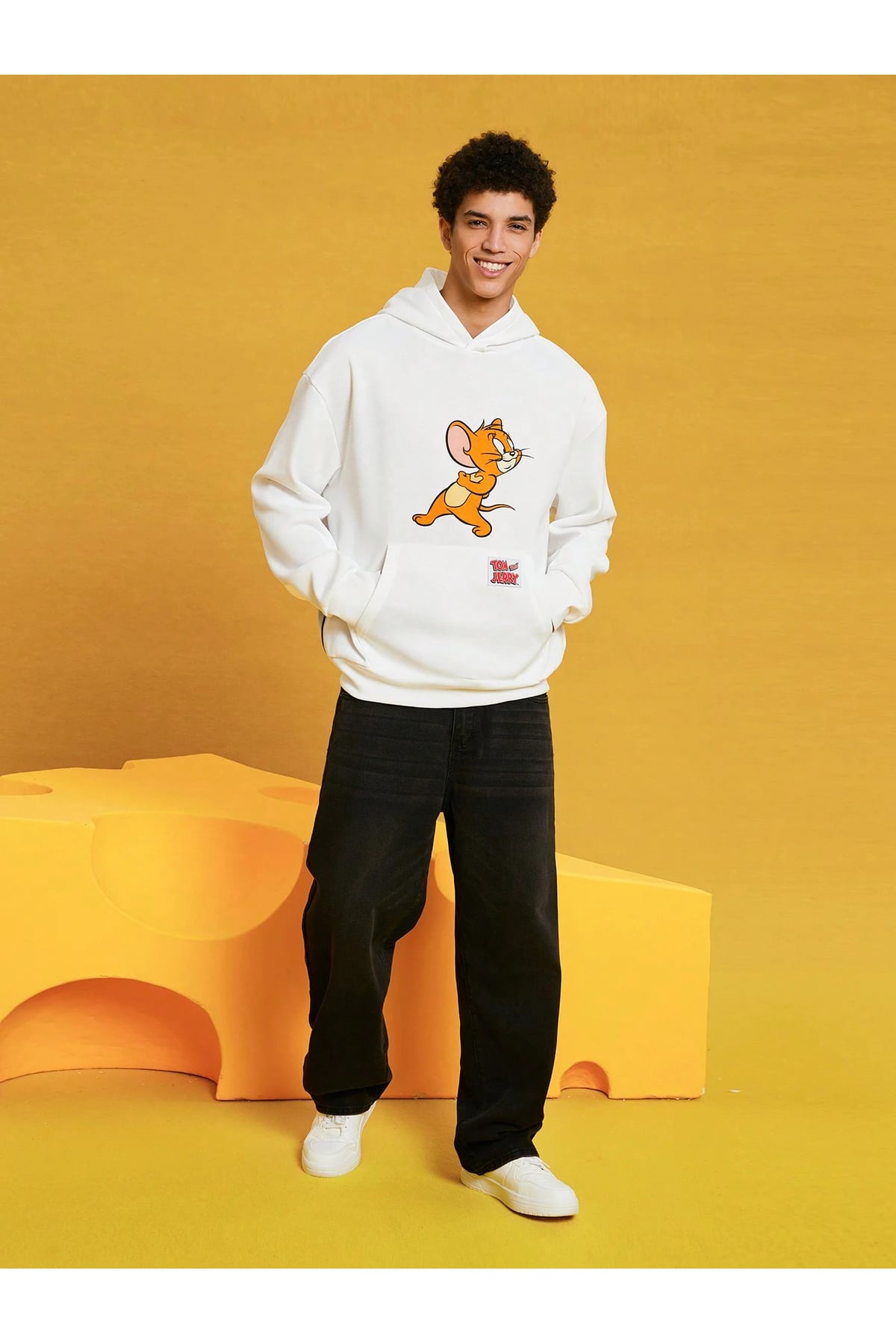 Tom ve Jerry Karakterli Beyaz Hoodie Seti – Çiftler İçin Eğlenceli Karikatür Tasarım sweatshirt