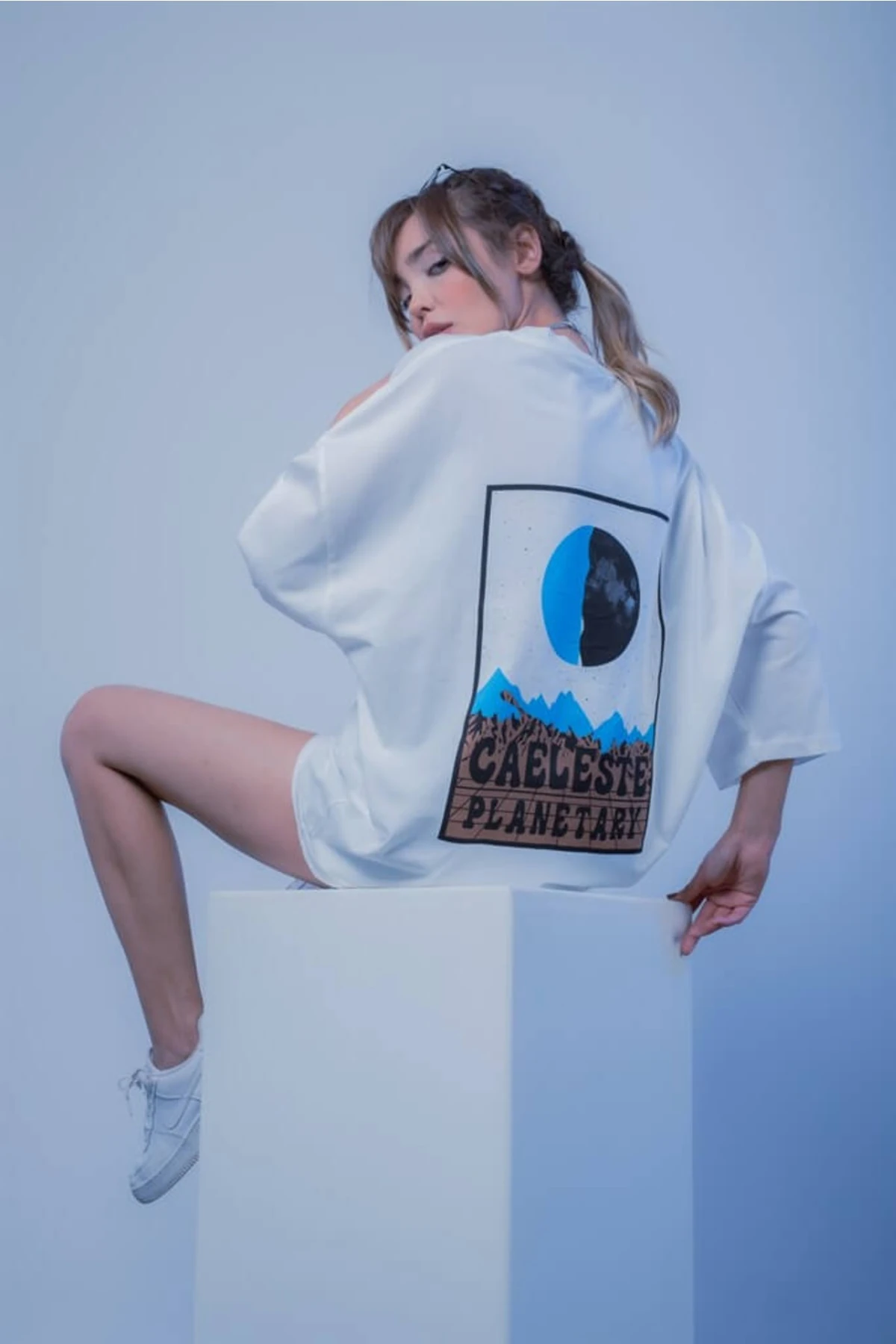 Beyaz Renk Pamuk Caeleste Model Oversize Tshirt