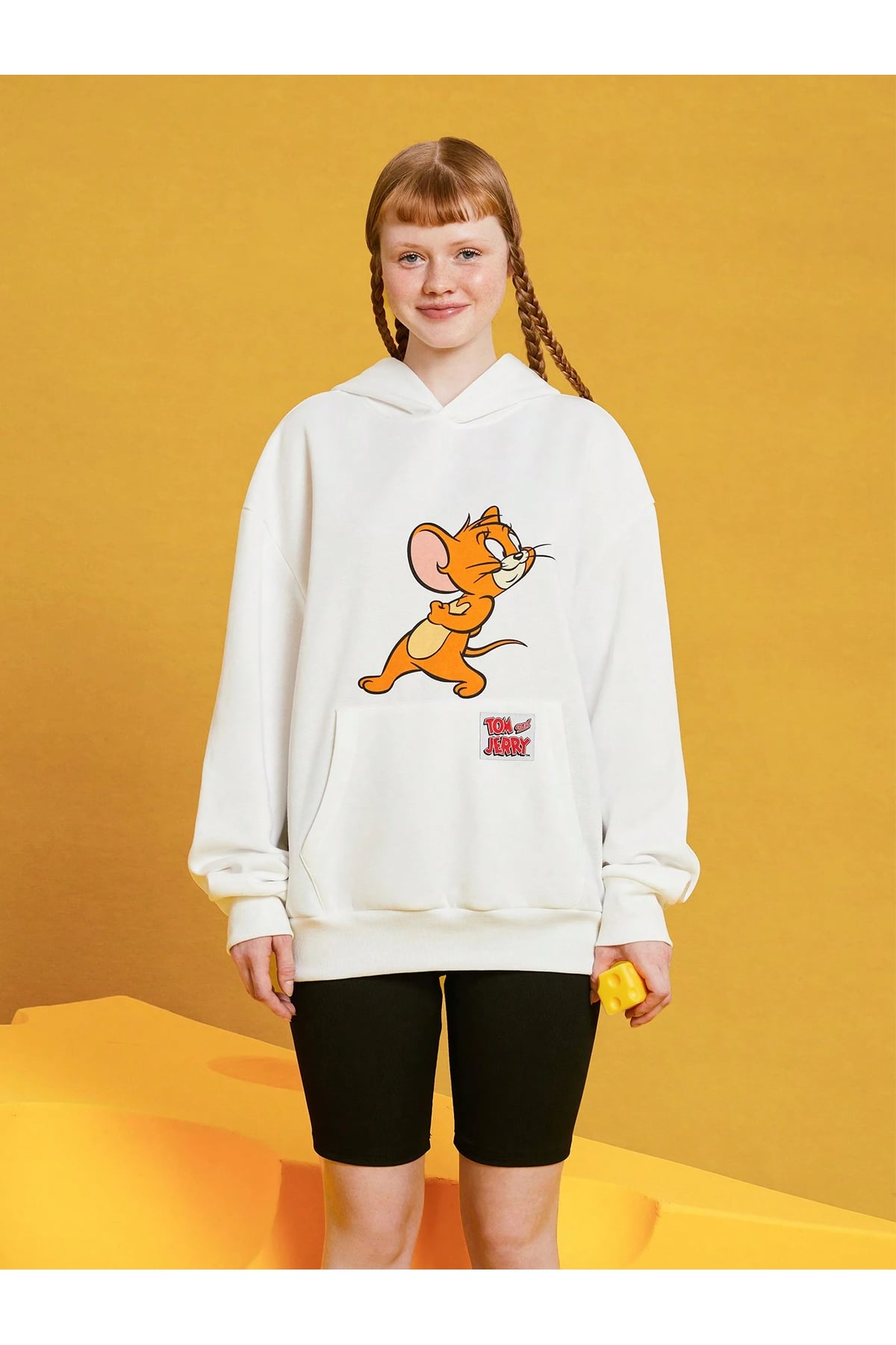 Tom ve Jerry Karakterli Beyaz Hoodie Seti – Çiftler İçin Eğlenceli Karikatür Tasarım sweatshirt