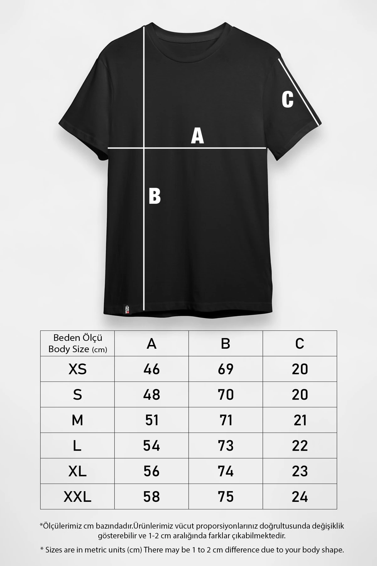 Çiçek Desenli J Harfi Baskılı Siyah Tişört
