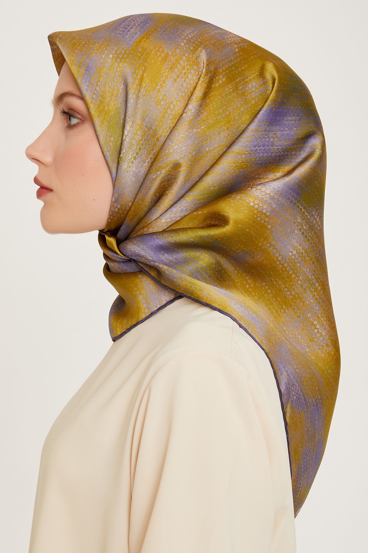 %100 Twill Ipek Desenli Eşarp | 9221-08