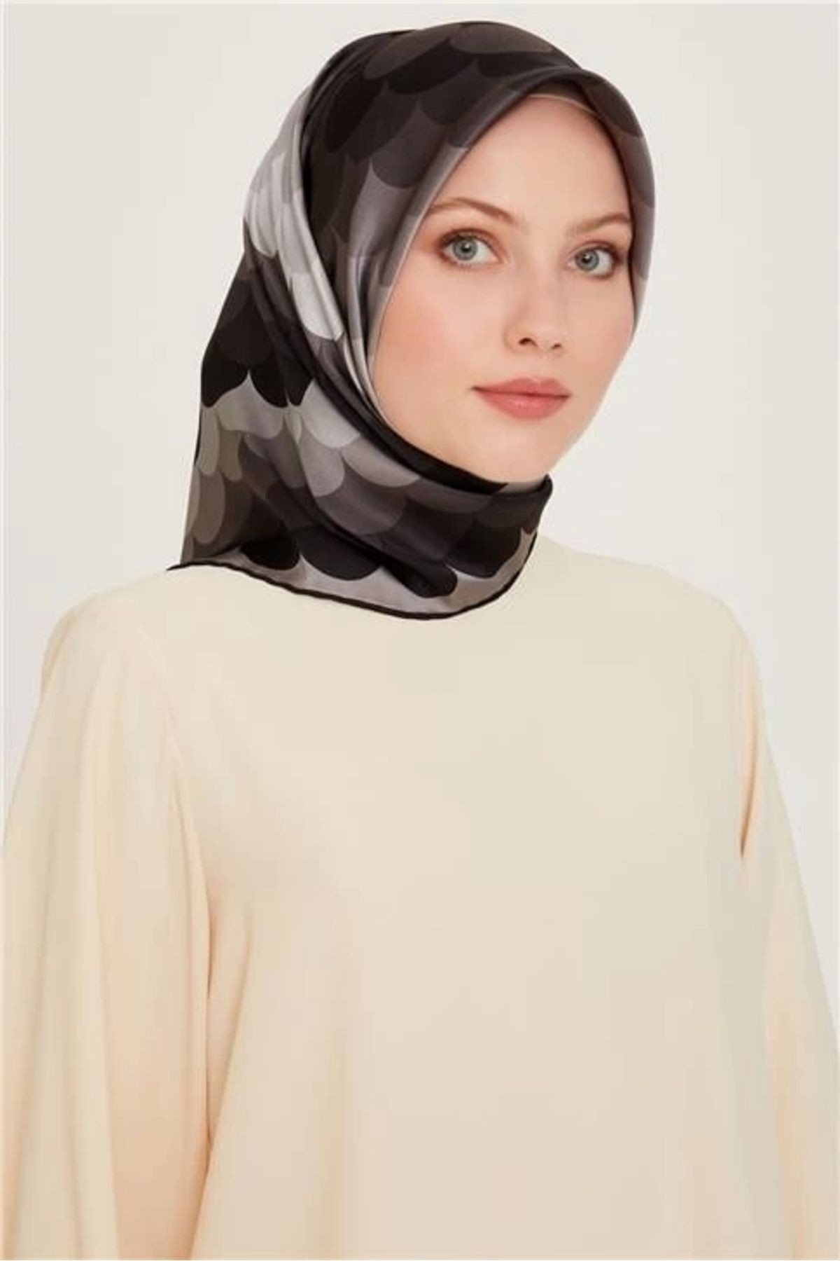 %100 Twill Ipek Desenli Eşarp | 9212-81