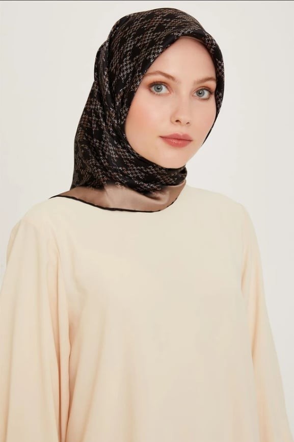 %100 Twill Ipek Desenli Eşarp | 9239d-81