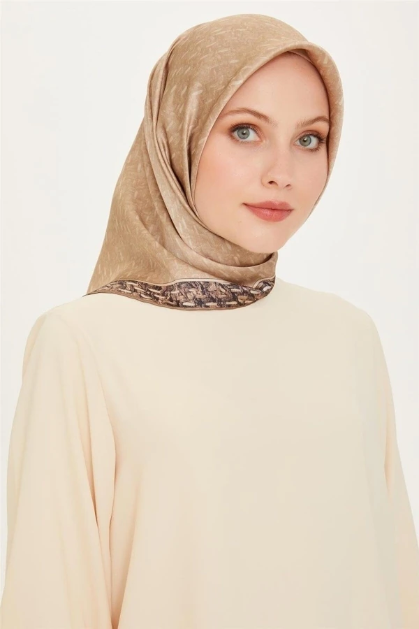Klasik Desenli Twill Saf İpek Eşarp 9230 main variant image