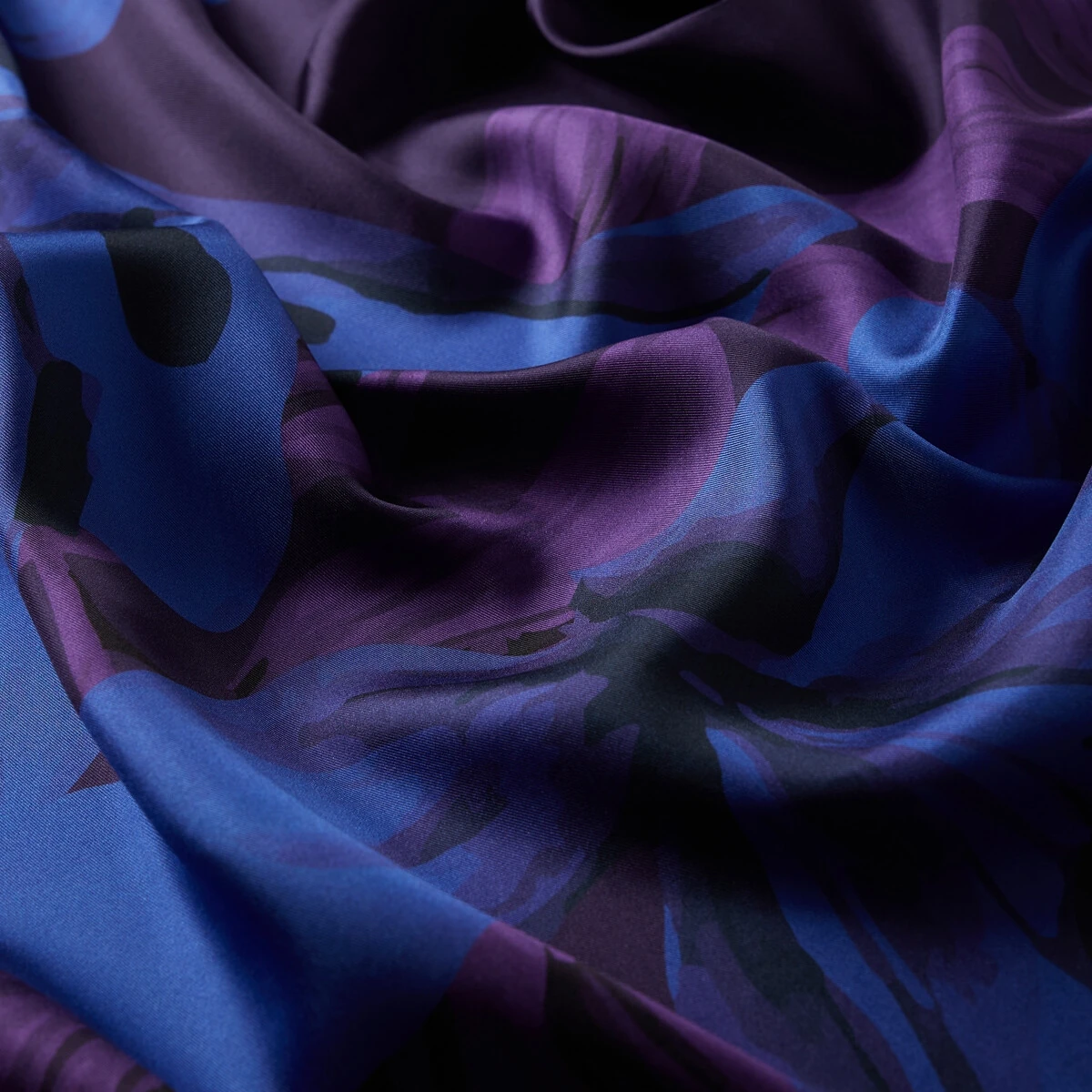 Lilium Desenli Tivil İpek Eşarp