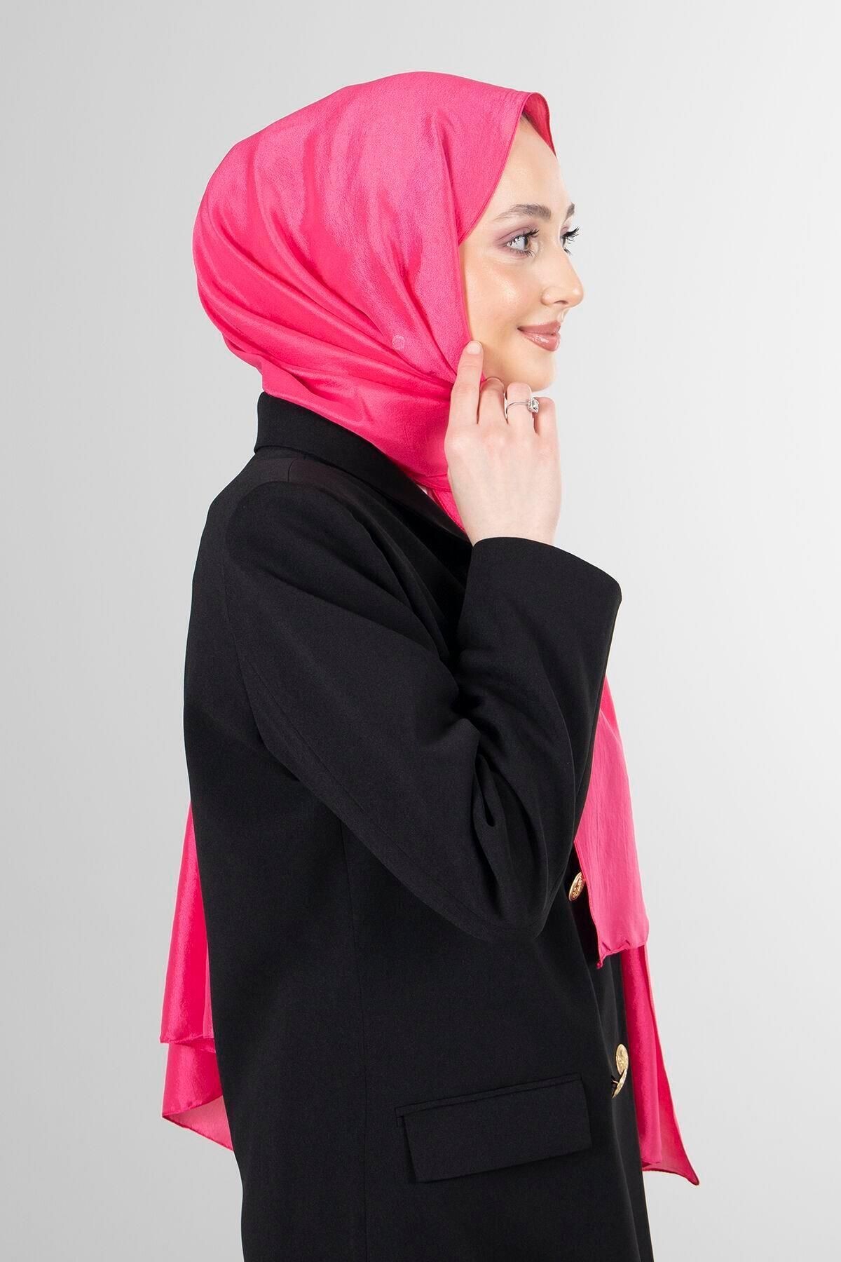 ŞEFTALİ BRİSA VUAL ŞAL