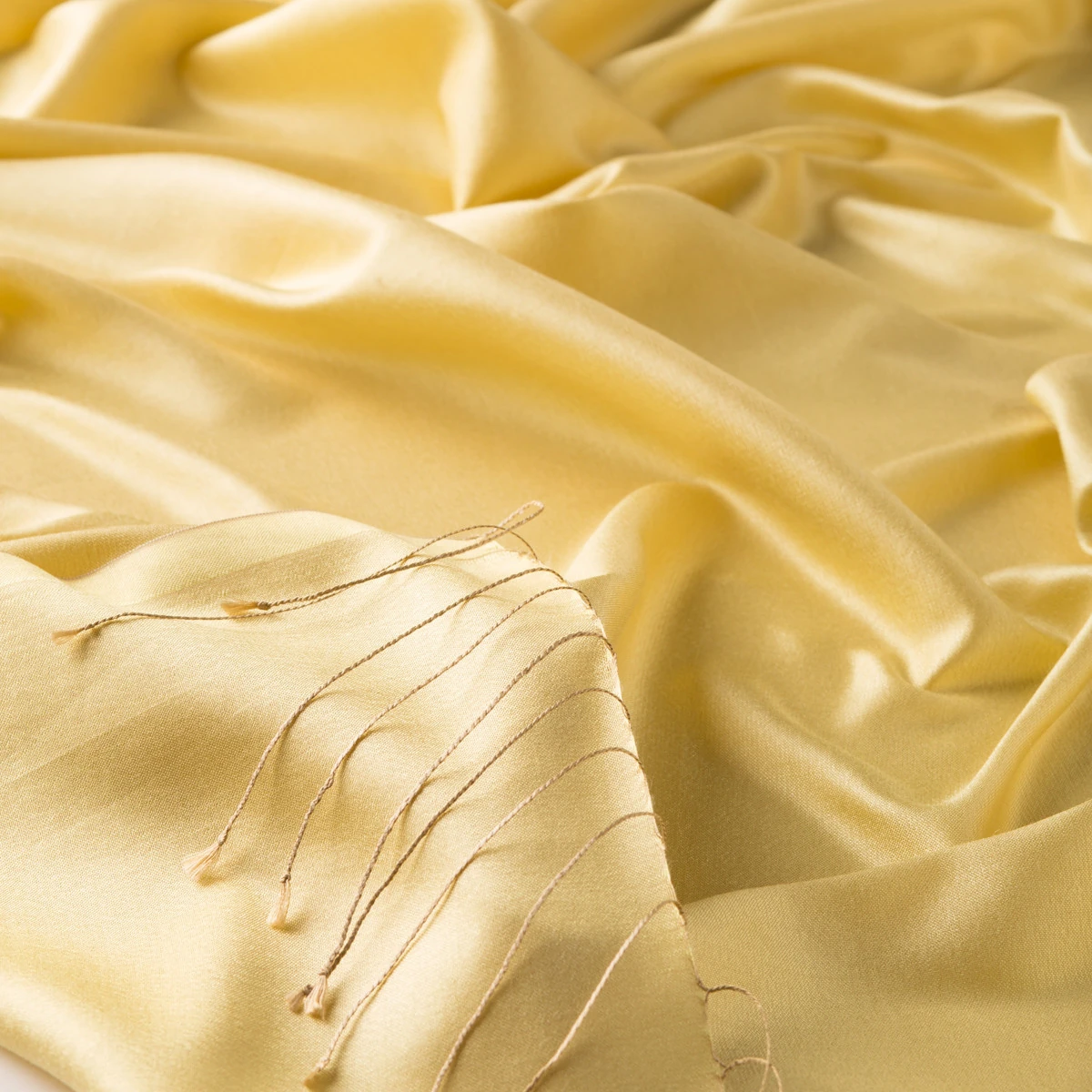 Tek Dokuma DÜZ İPEKEVİ ŞAL