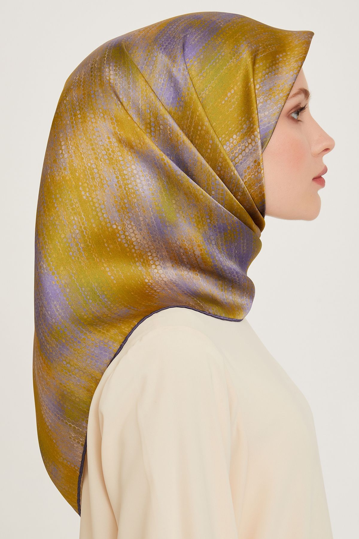 %100 Twill Ipek Desenli Eşarp | 9221-08