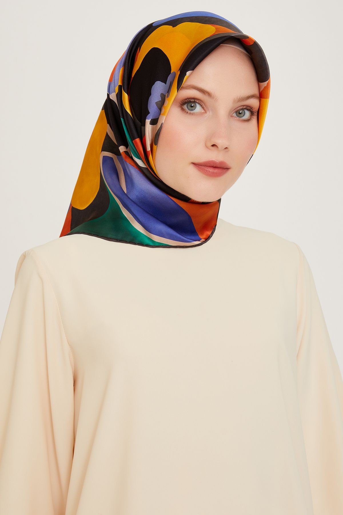 %100 Twill Ipek Desenli Eşarp | 9200-84