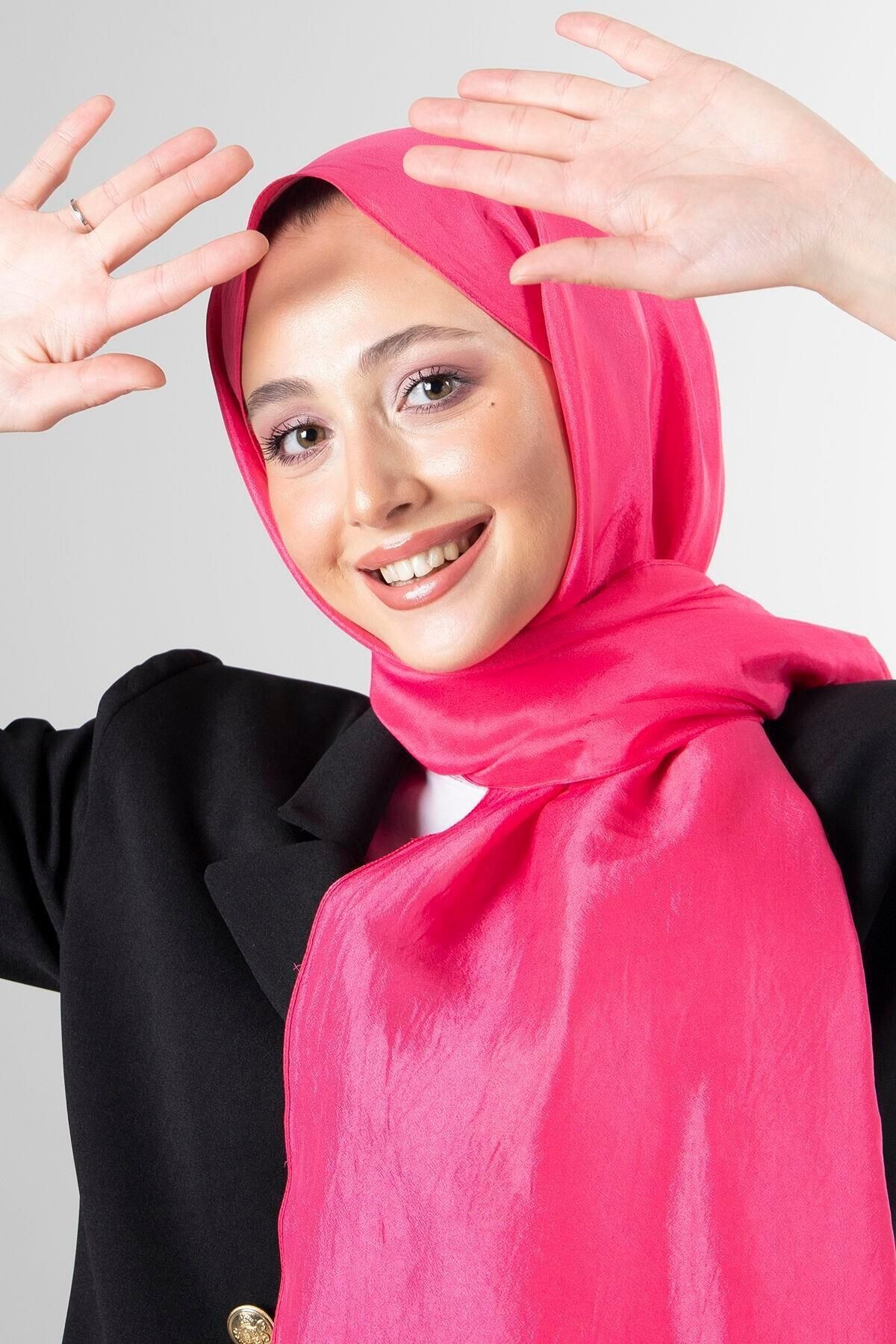 ŞEFTALİ BRİSA VUAL ŞAL