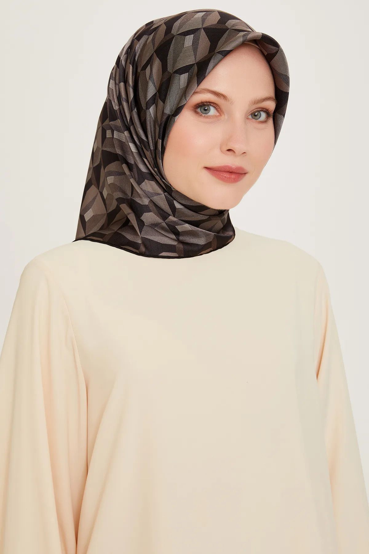 Tivil Ipek Eşarp 9204-85 Beyaz Karışık Desen image