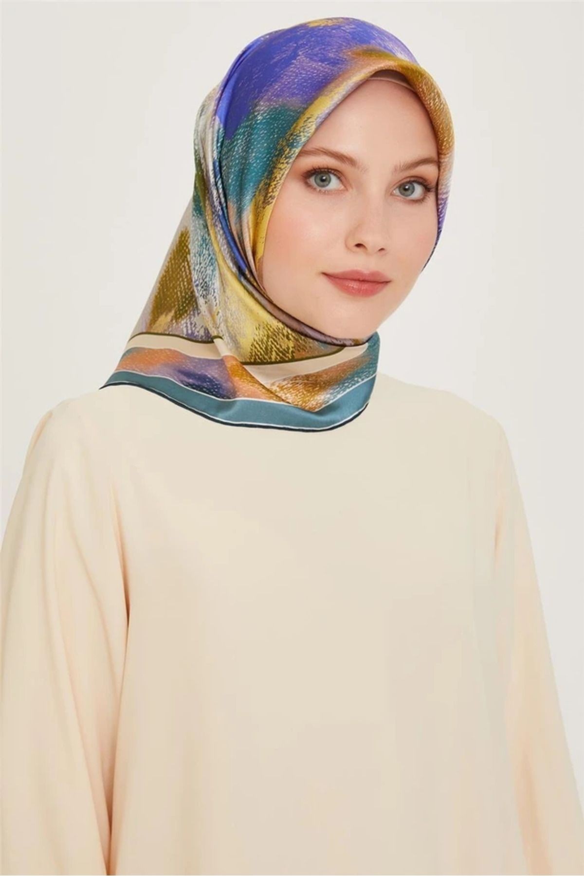 %100 Twill Ipek Desenli Eşarp | 9240-52