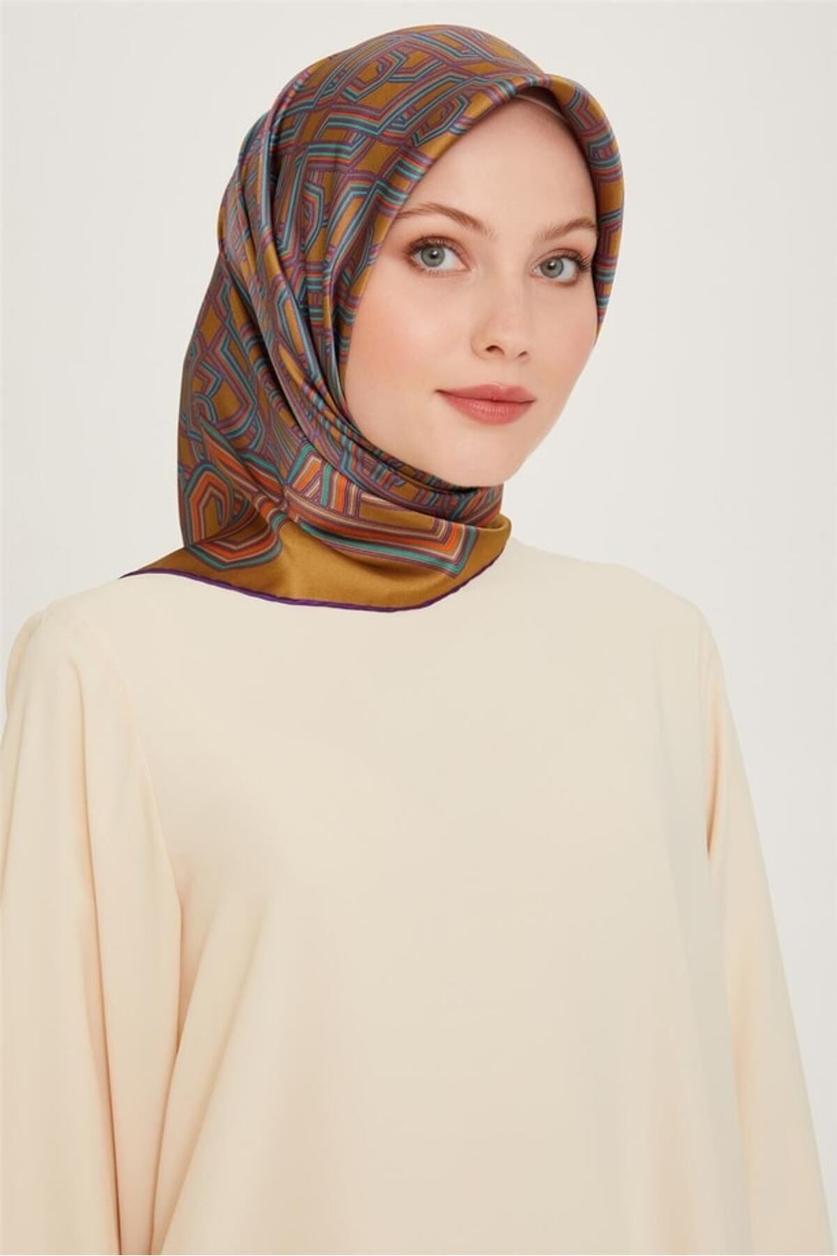 %100 Twill Ipek Desenli Eşarp | 9213d-02