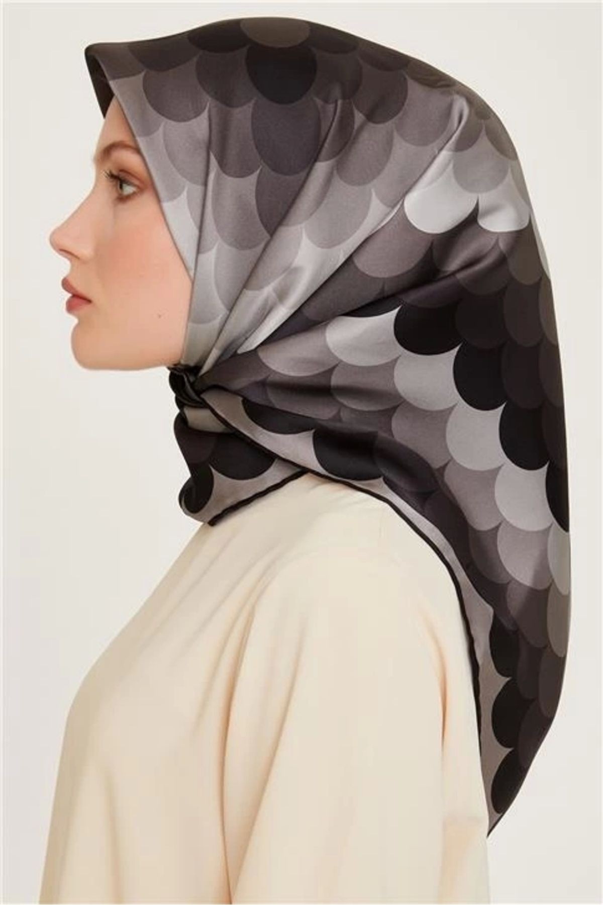 %100 Twill Ipek Desenli Eşarp | 9212-81