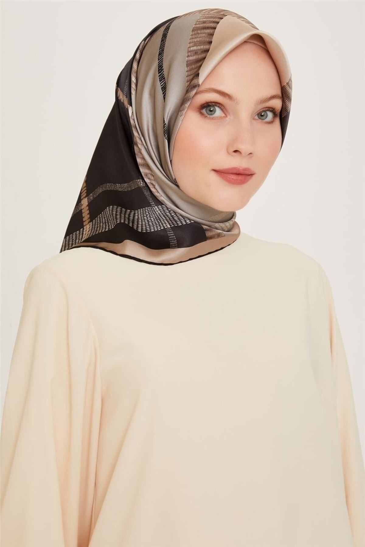 %100 Twill Ipek Desenli Eşarp | 9206d-83