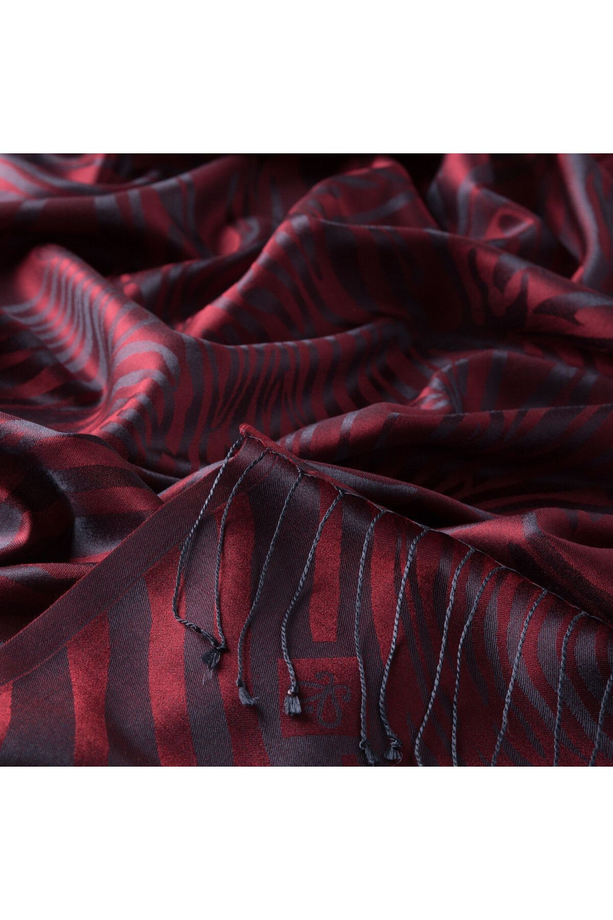 Burgundy Zebra Jakar Desenli Ipek Şal