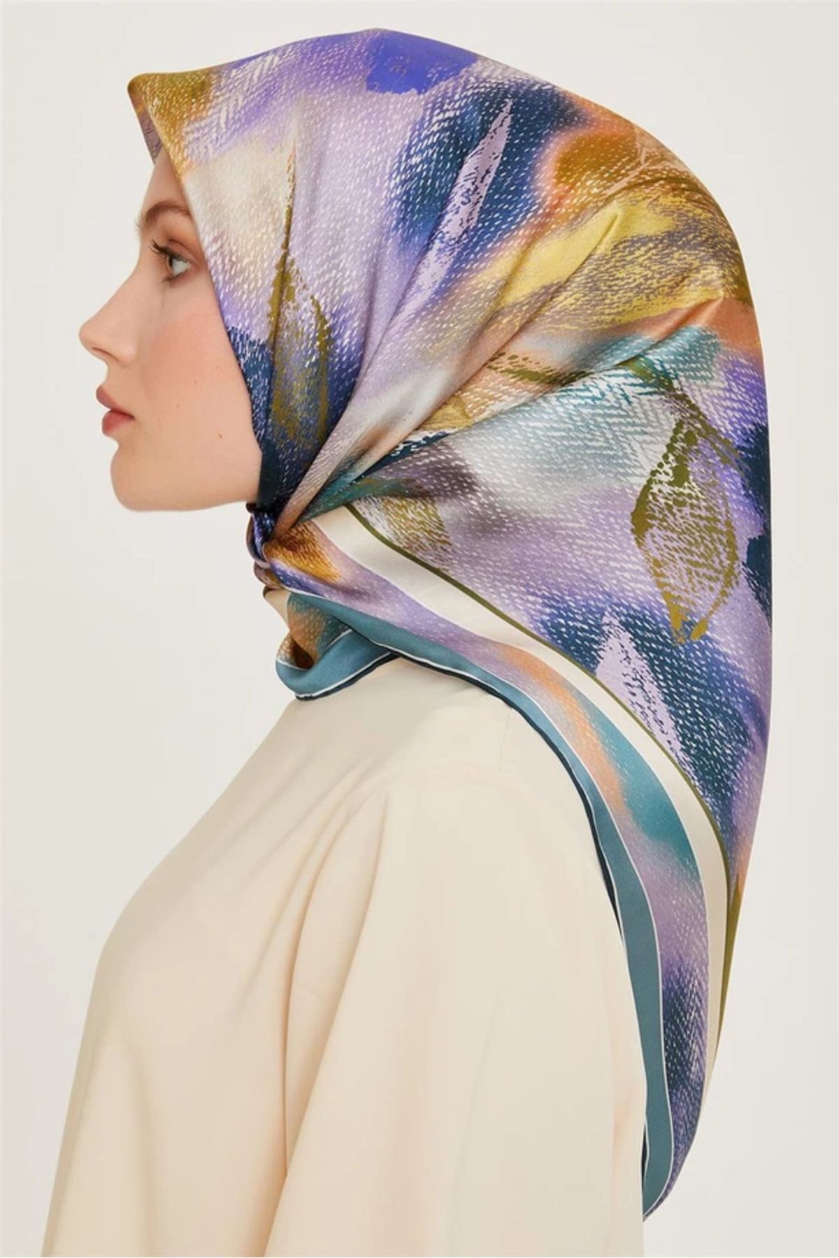 %100 Twill Ipek Desenli Eşarp | 9240-52