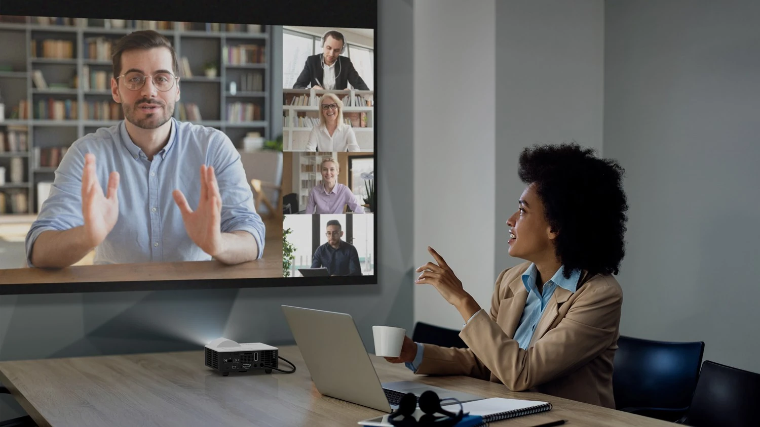 Optoma ML1050STi Ultra Mini 1000 Lümen Kısa Mesafe Projeksiyon