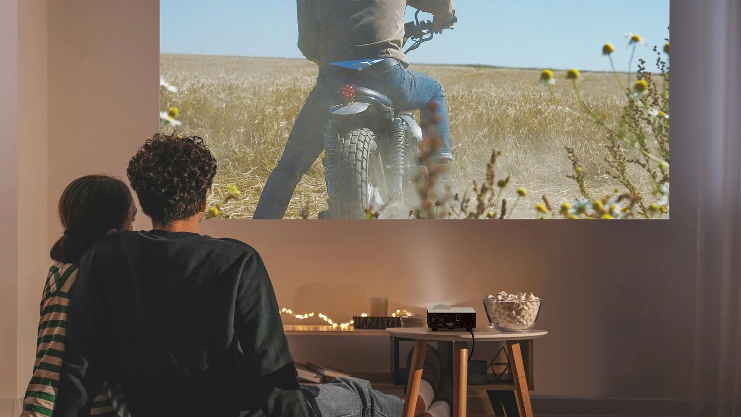 Optoma ML1050STi Ultra Mini 1000 Lümen Kısa Mesafe Projeksiyon