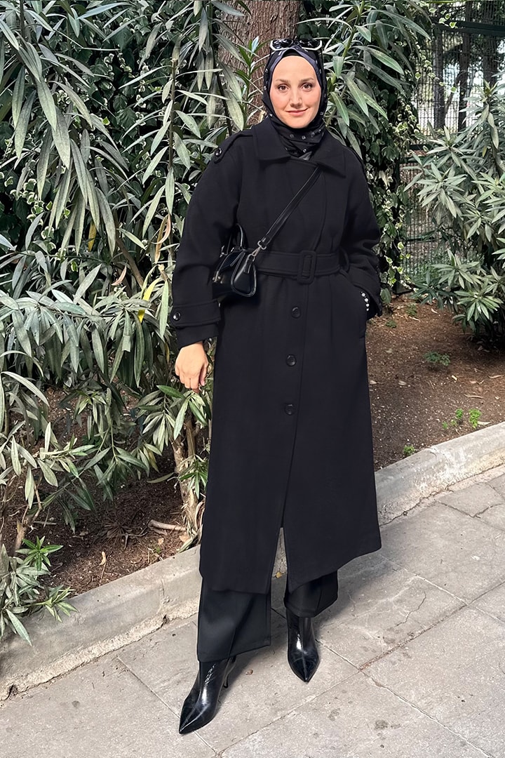 Sıralı Düğme Kaşe Kaban