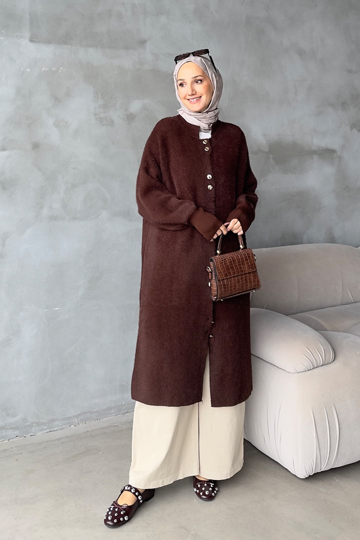 Yumoş Düğmeli Hırka - Kahverengi