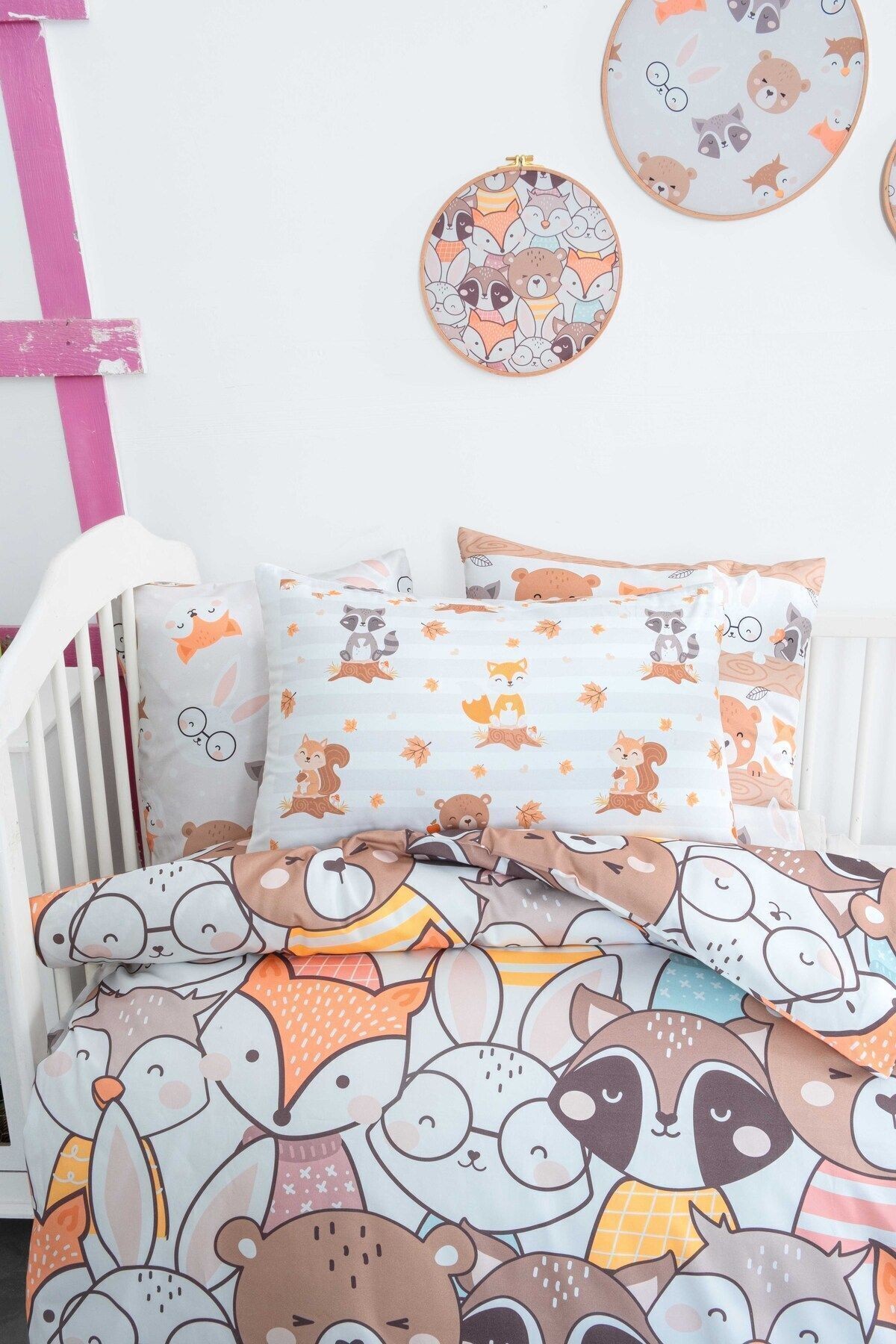 Mibabies; %100 Pamuk, Organik, Bebek Odası Takımı: Nevresim Takımı, Kırlent, Duvar Süsü