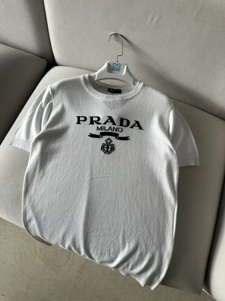 Göğüs Logolu T-Shirt