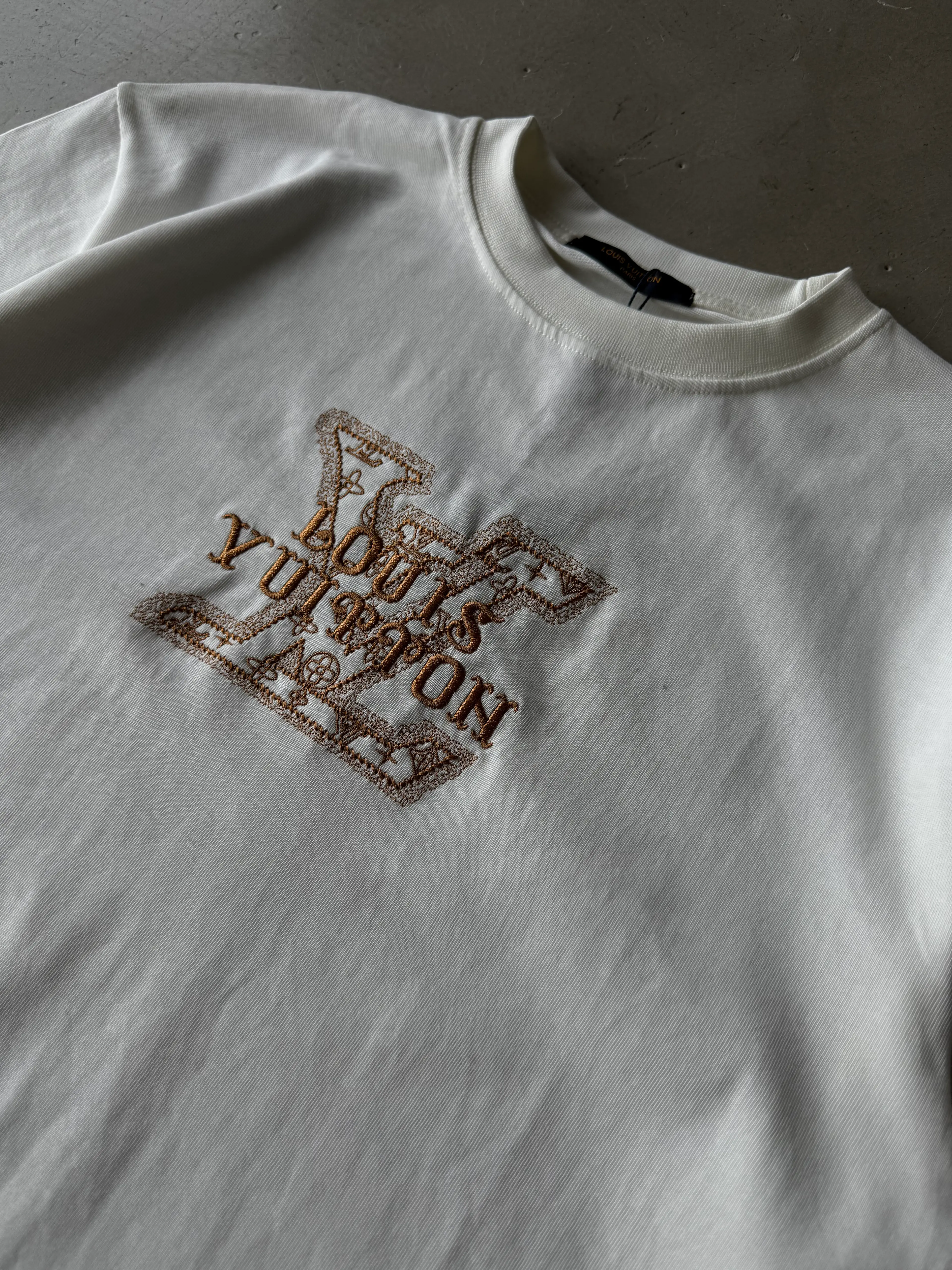 Göğüs Logo Nakışlı Basic T-Shirt