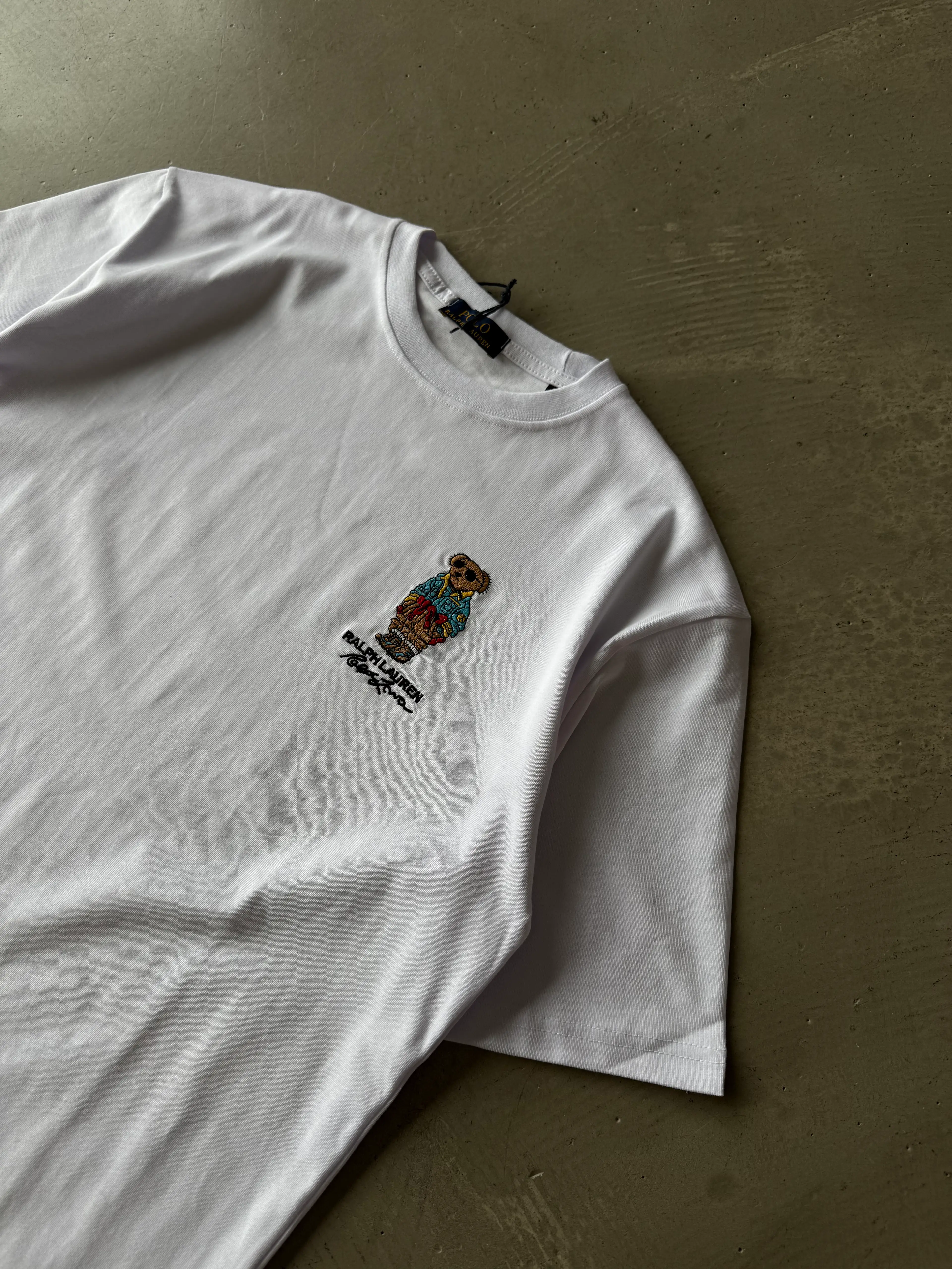 Sol Göğüs Ayıcık Nakışlı Basic T-Shirt