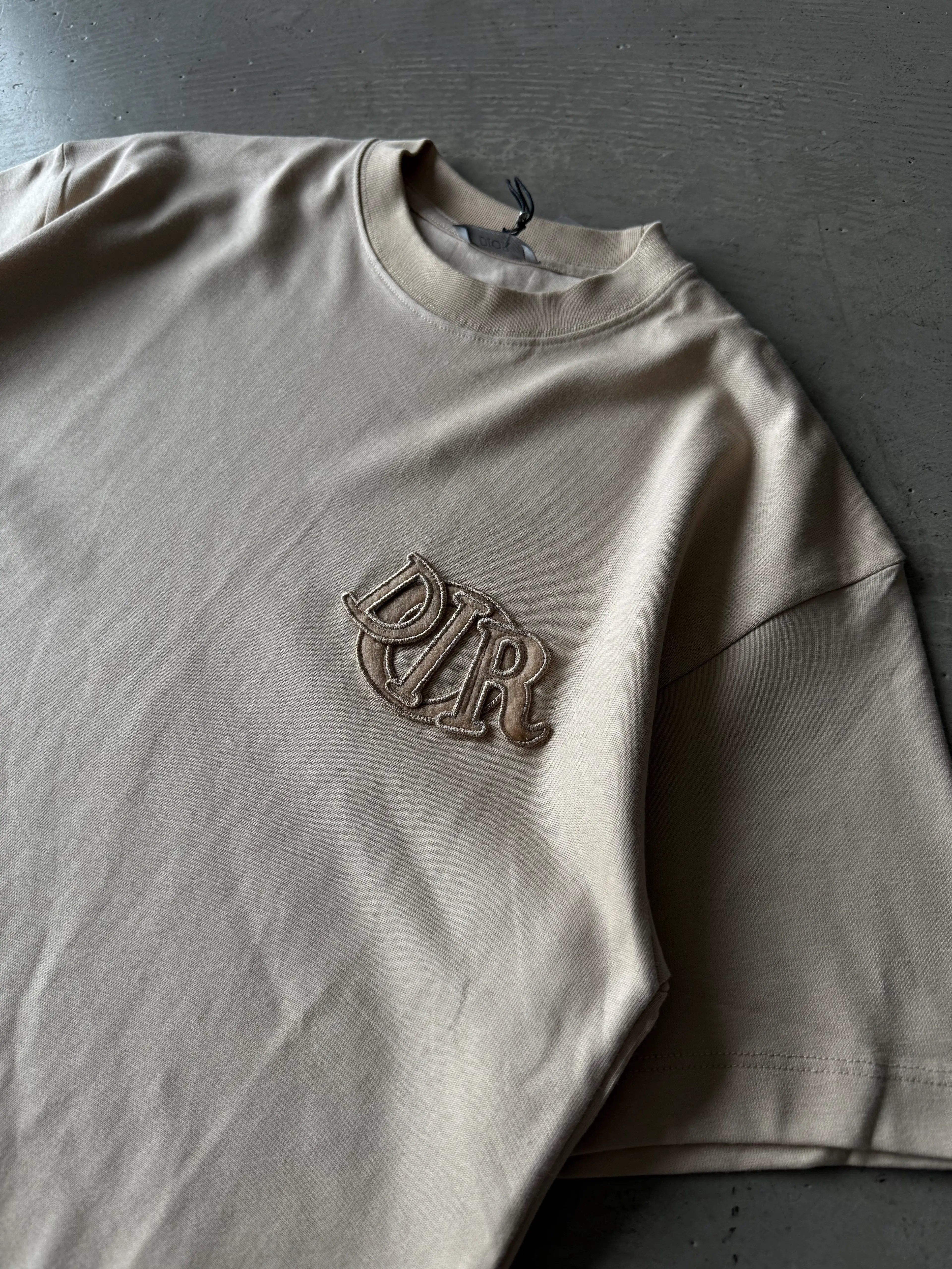 Sol Göğüs Yuvarlak Logo Nakışlı Basic T-Shirt