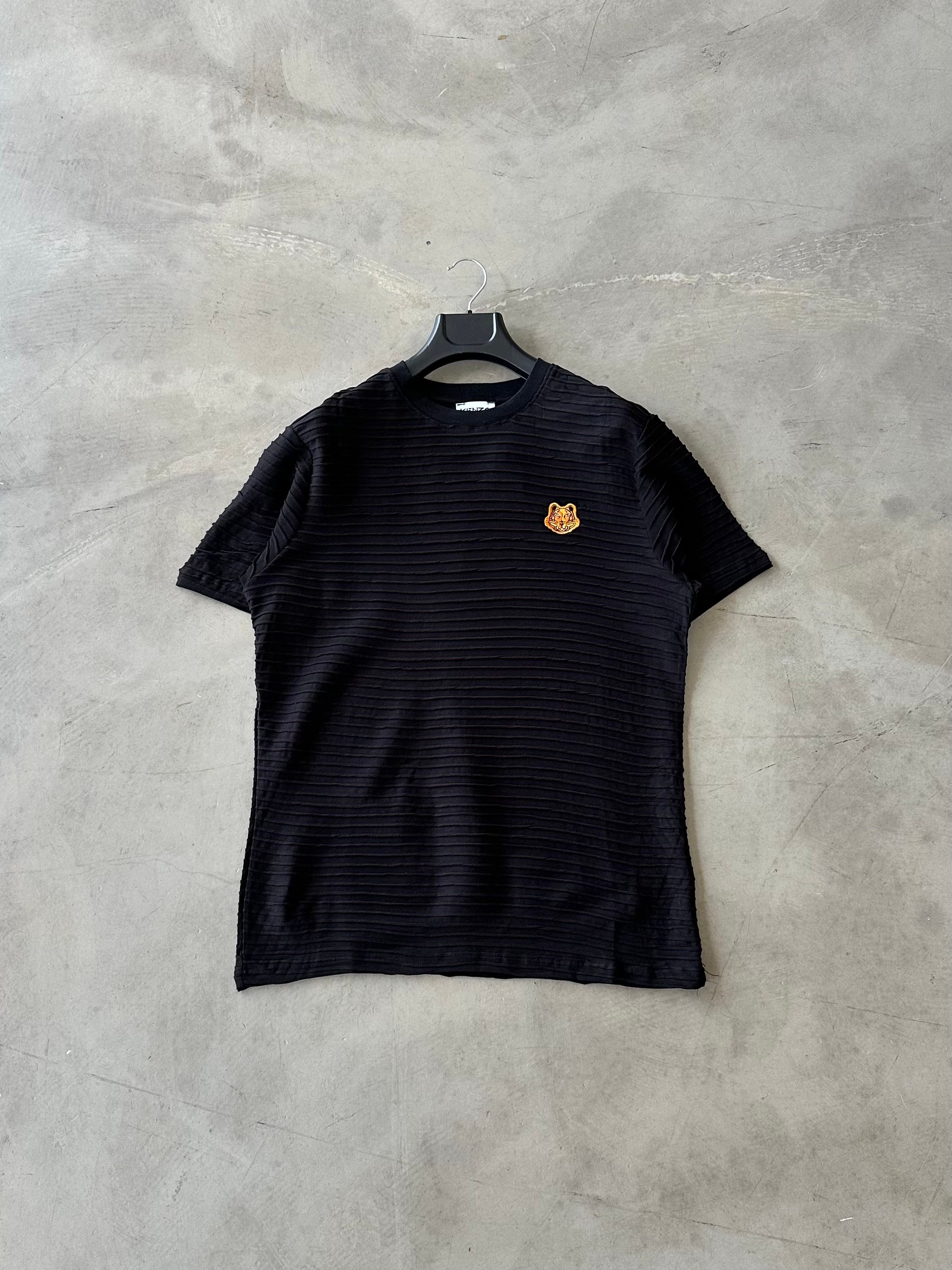 KNZ Logo Detay Nakışlı Basic Tshirt - Siyah