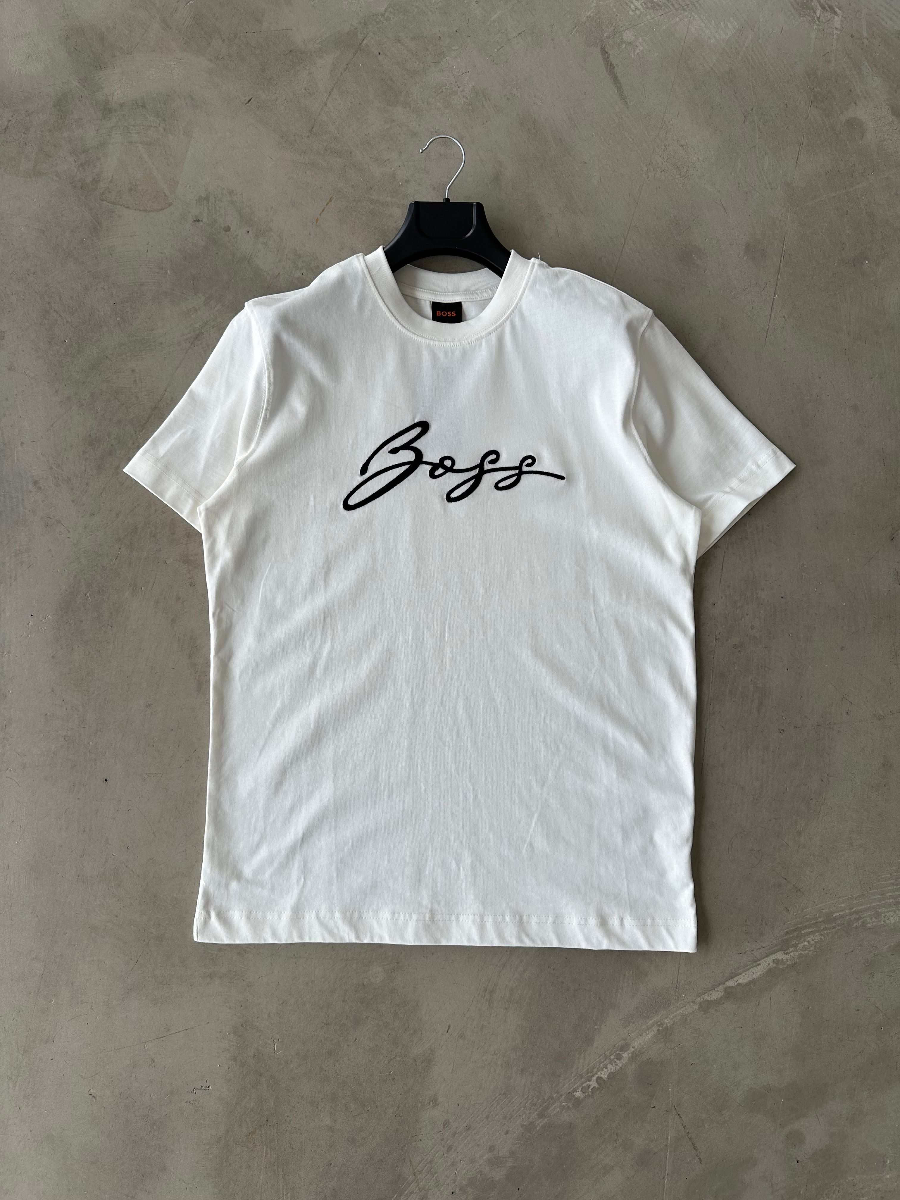 HB Nakışlı Premium Tshirt - Beyaz