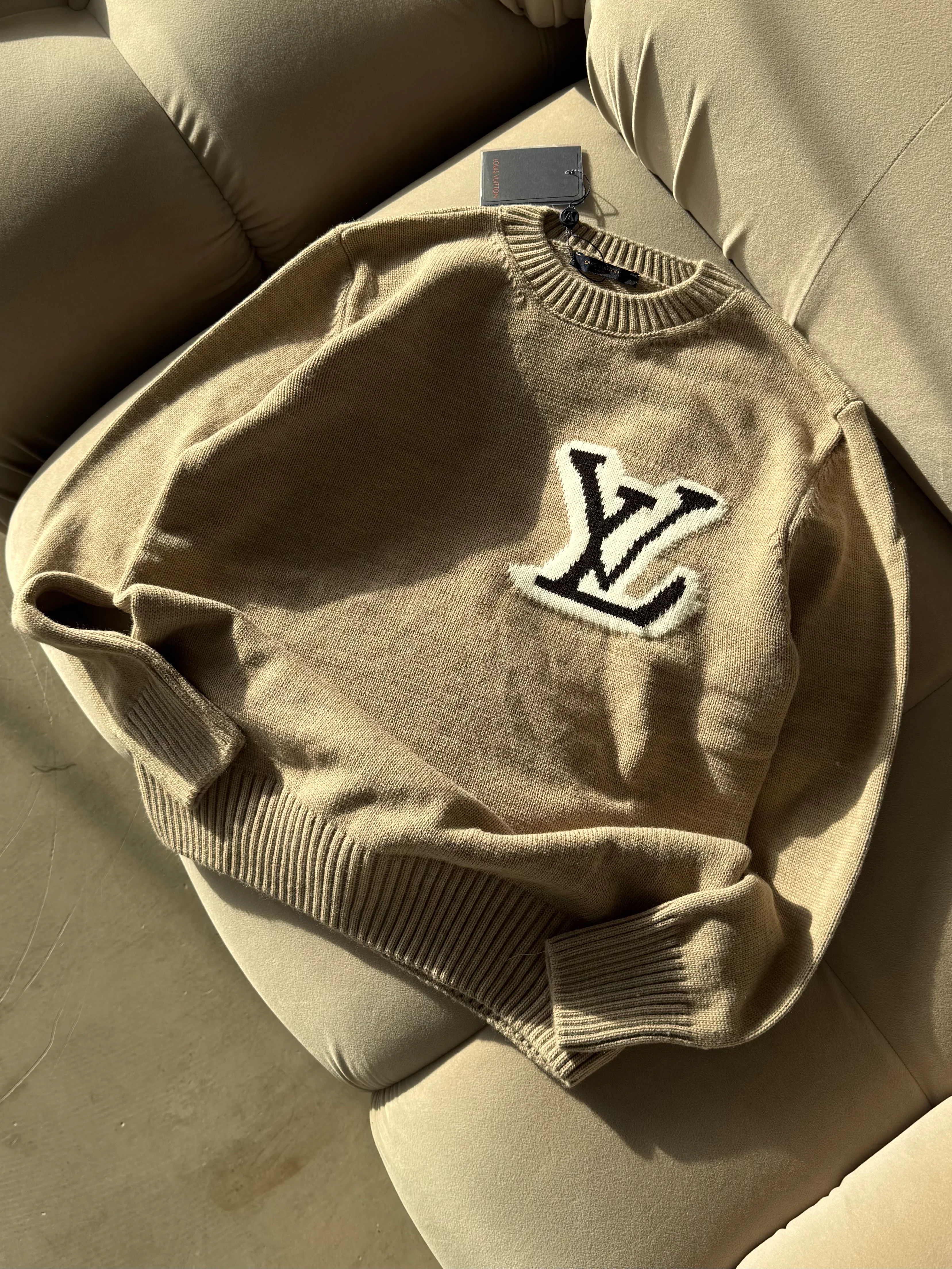 LV Premium Büyük Logo Detaylı Triko