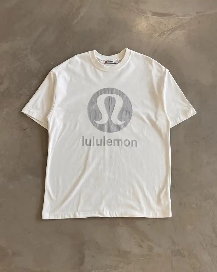 Göğüs Baskılı T-Shirt