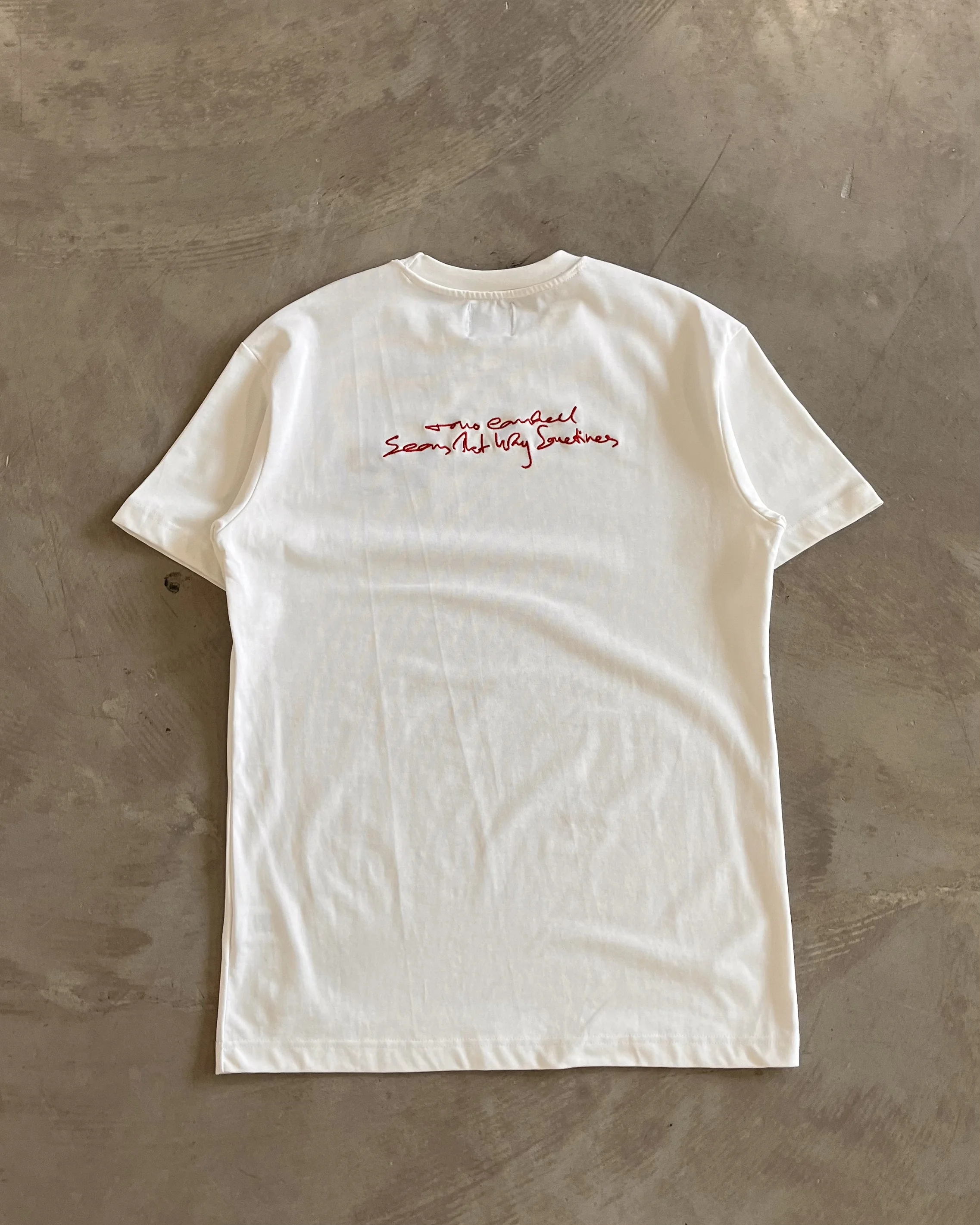 Ön ve Arka Nakış Detaylı T-Shirt