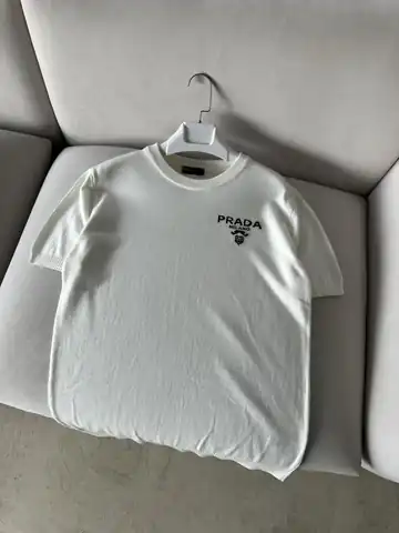 Sol Göğüs Logolu T-Shirt