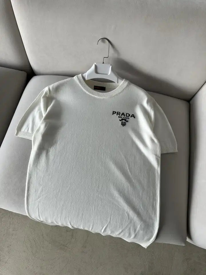 Sol Göğüs Logolu T-Shirt