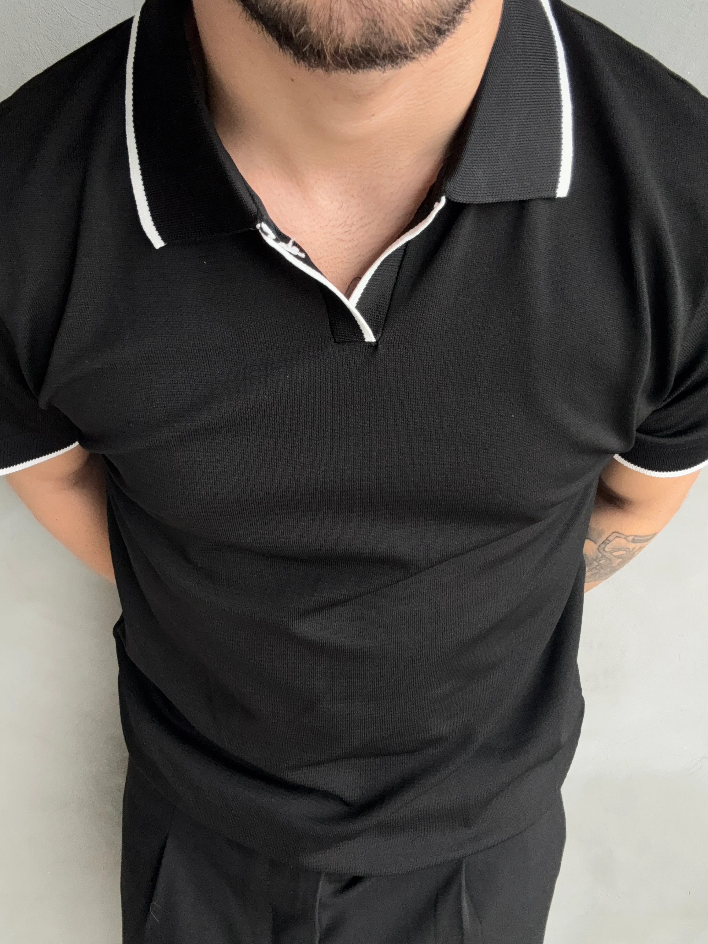 Yaka Çizgili Tek Plaka Polo Yaka Triko Tshirt