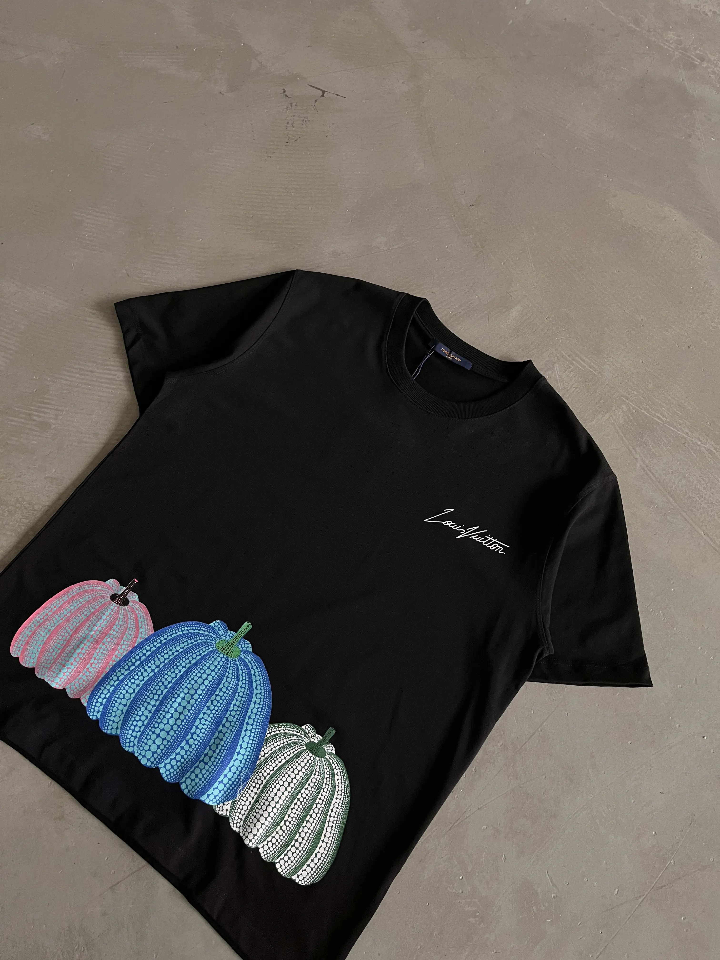 Bel Baskılı ve Logo Detaylı T-Shirt