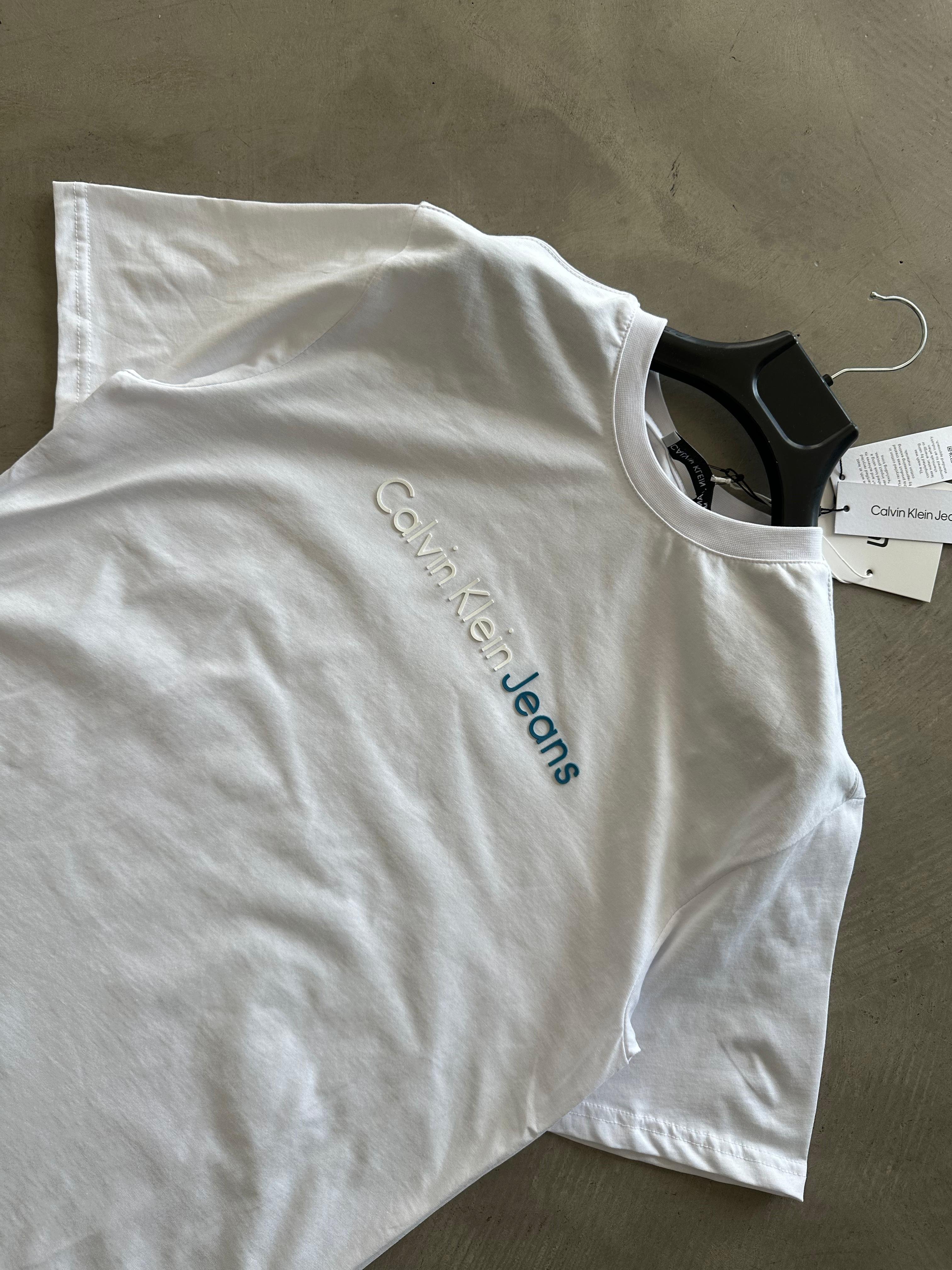 CK Orta Baskılı Ultra Premium Tee