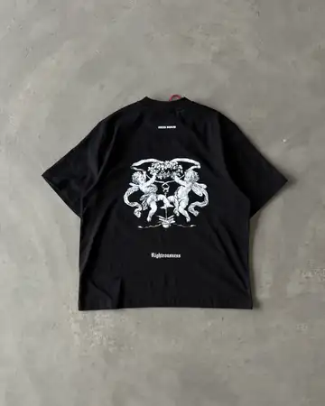 Arka Baskılı " Righteousness " Basic T-Shirt